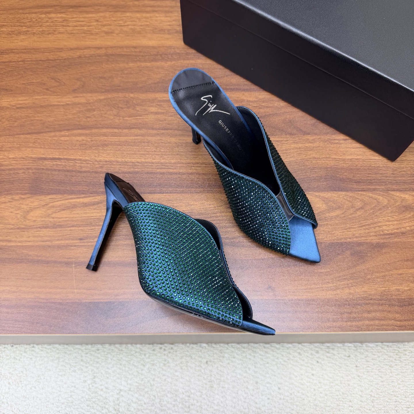Designer Slides