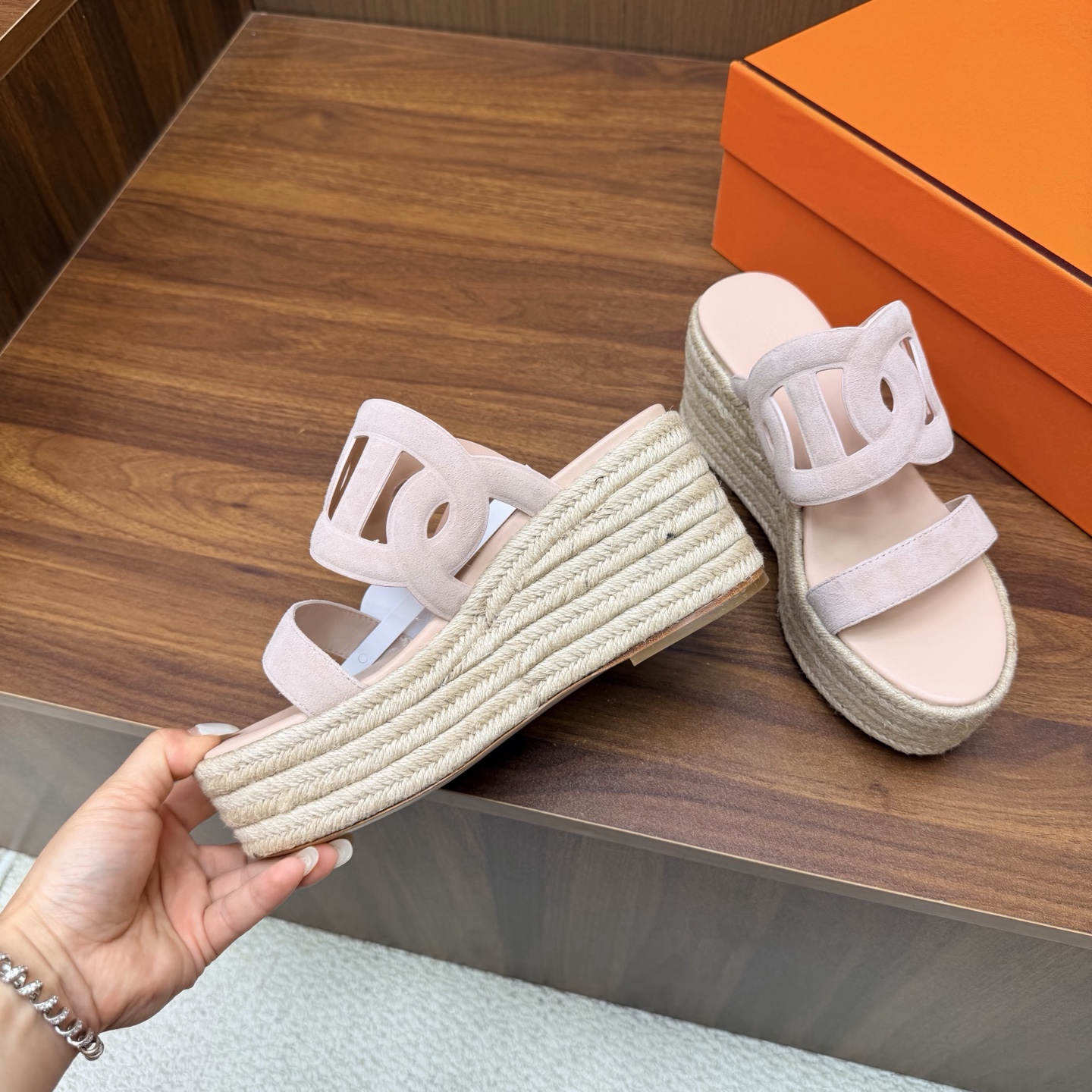Hermes Slides