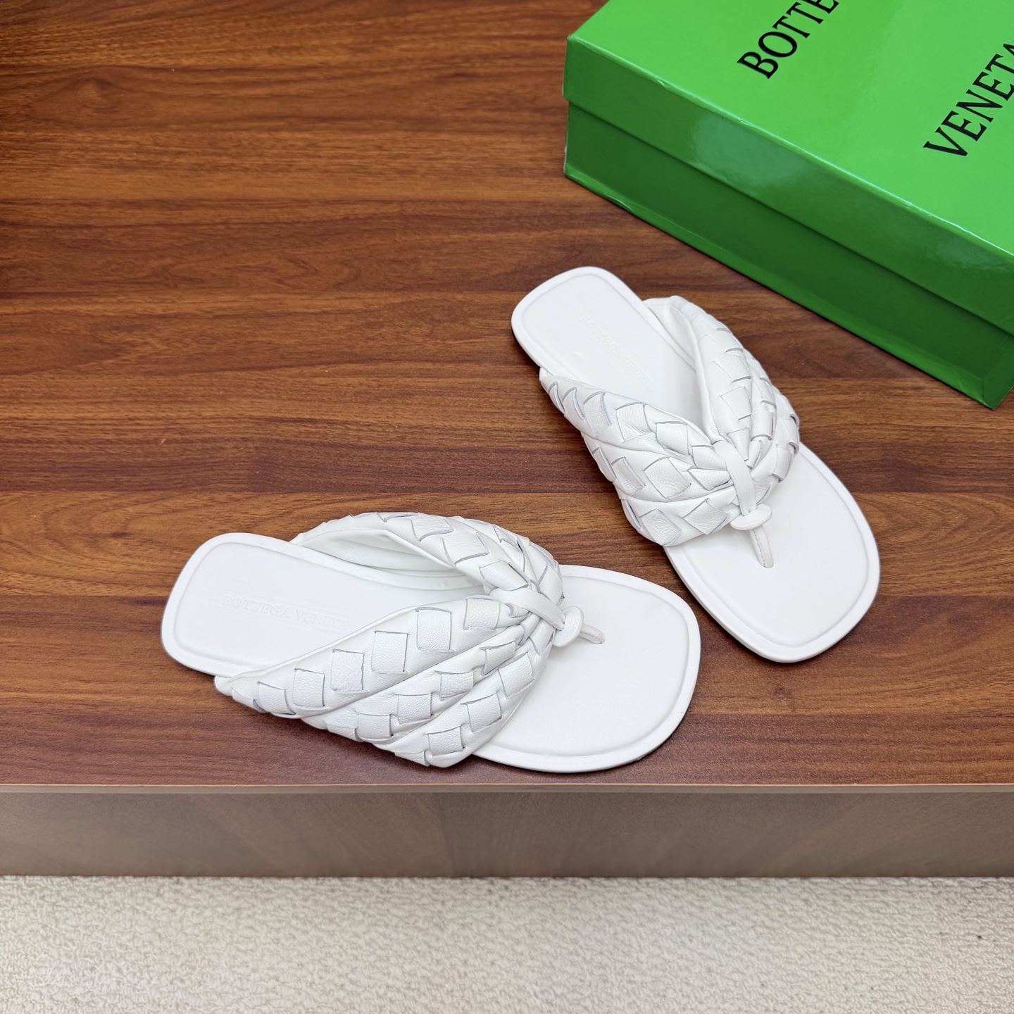 Bottega Veneta Slides