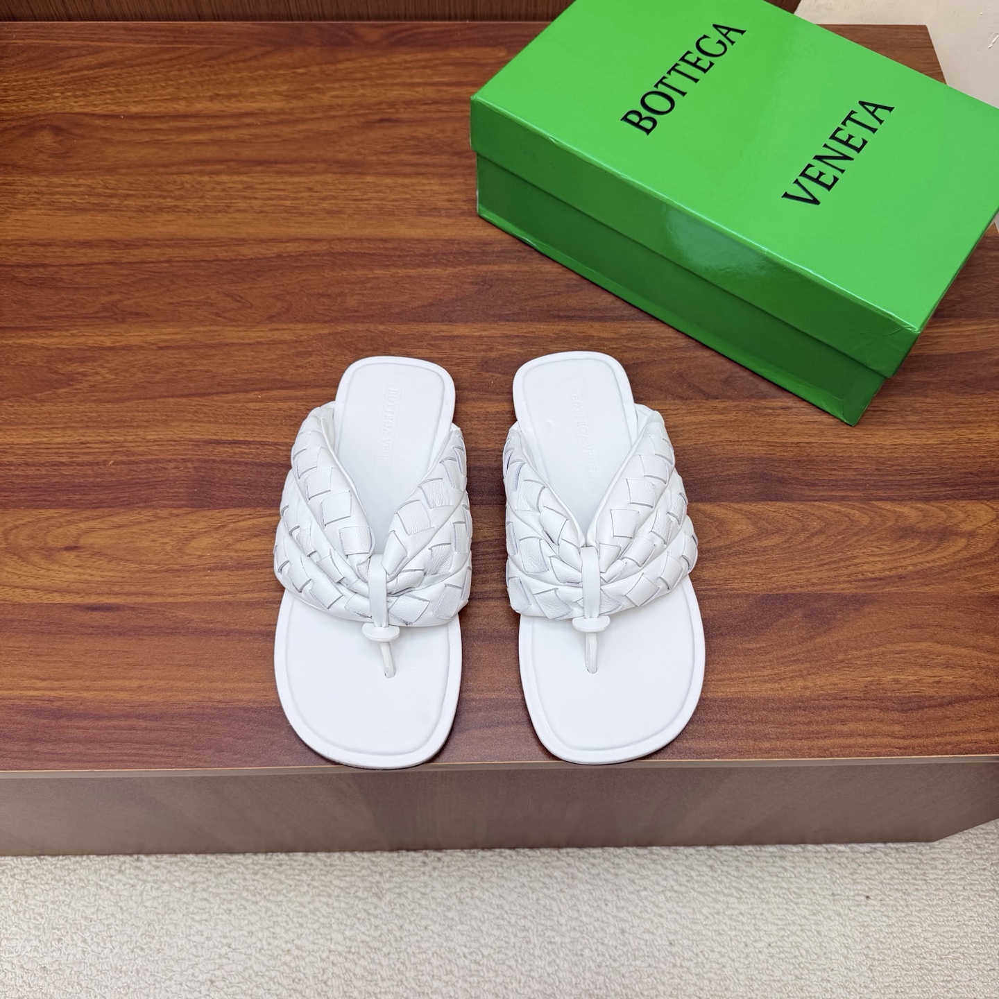 Bottega Veneta Slides