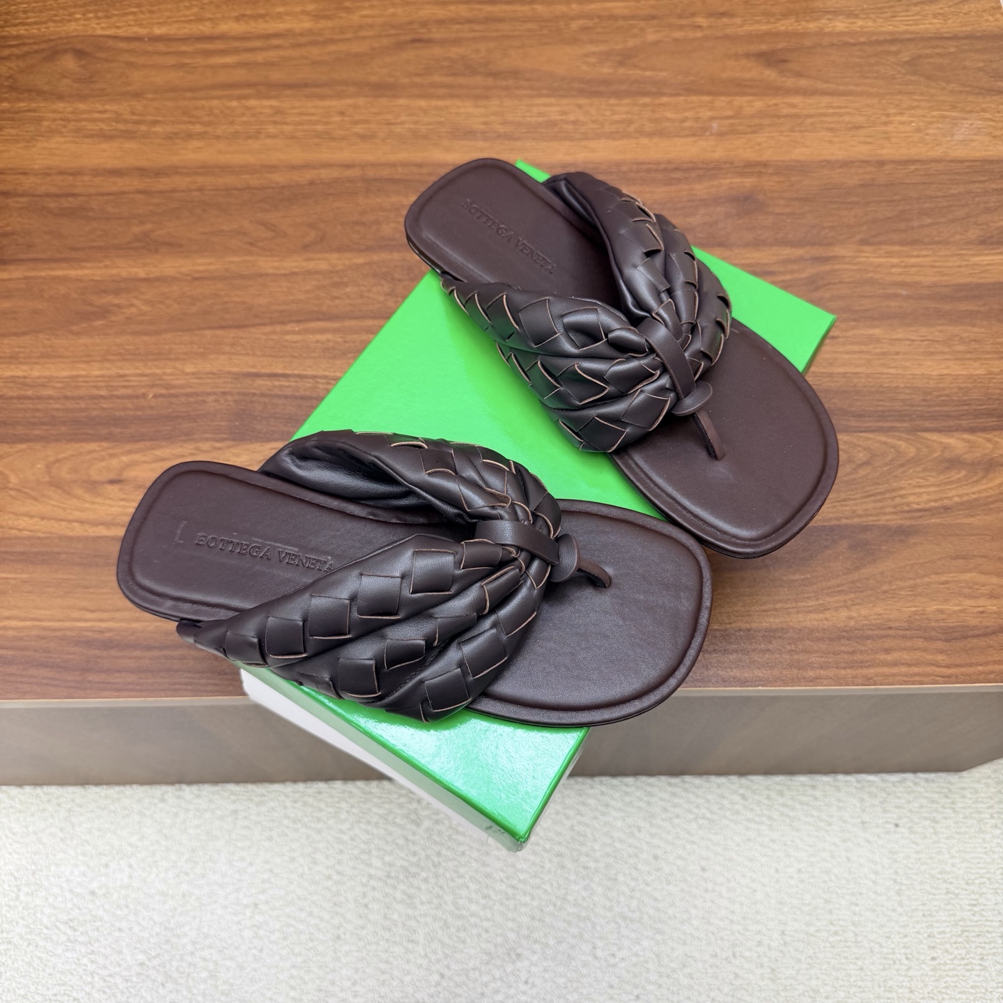 Bottega Veneta Slides