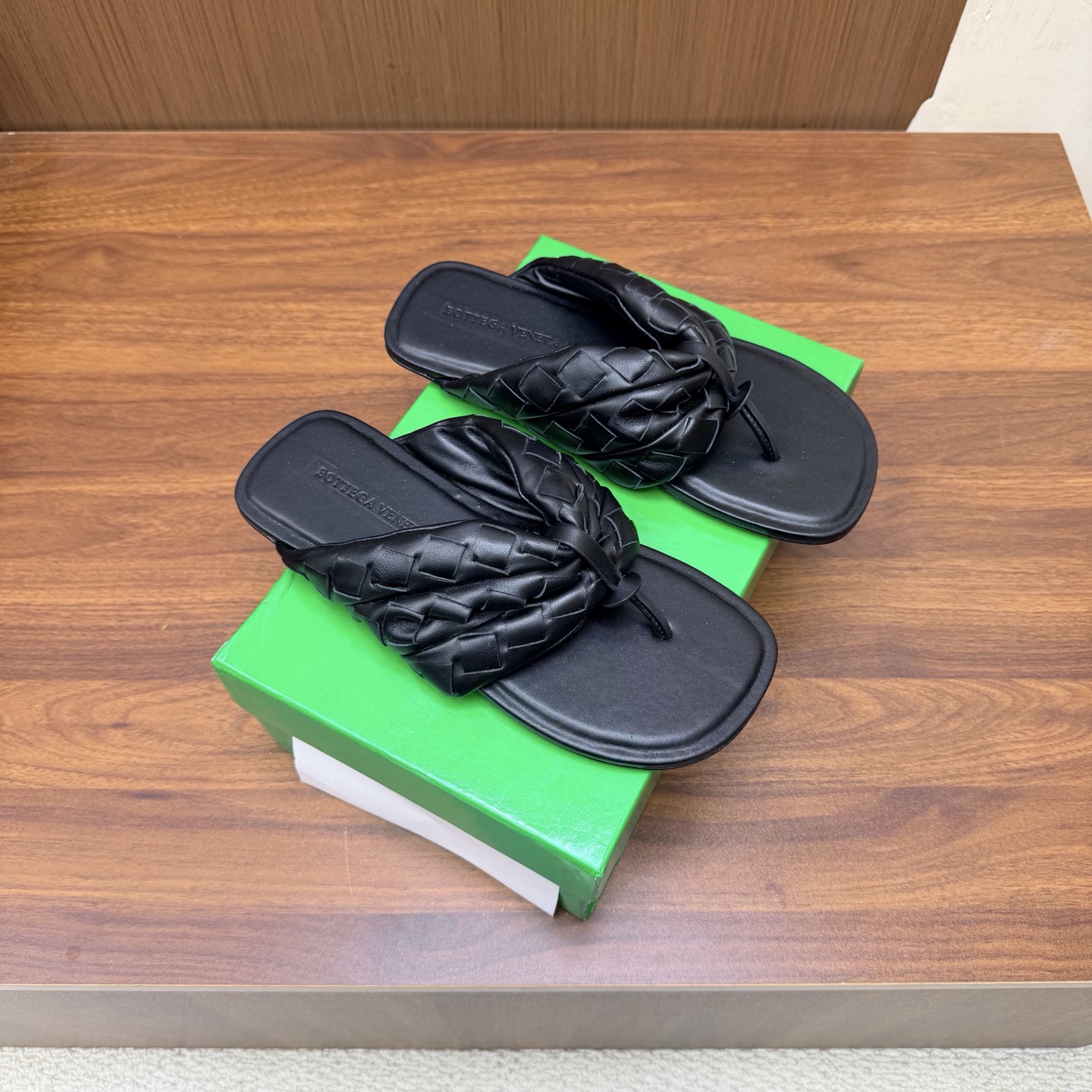 Bottega Veneta Slides