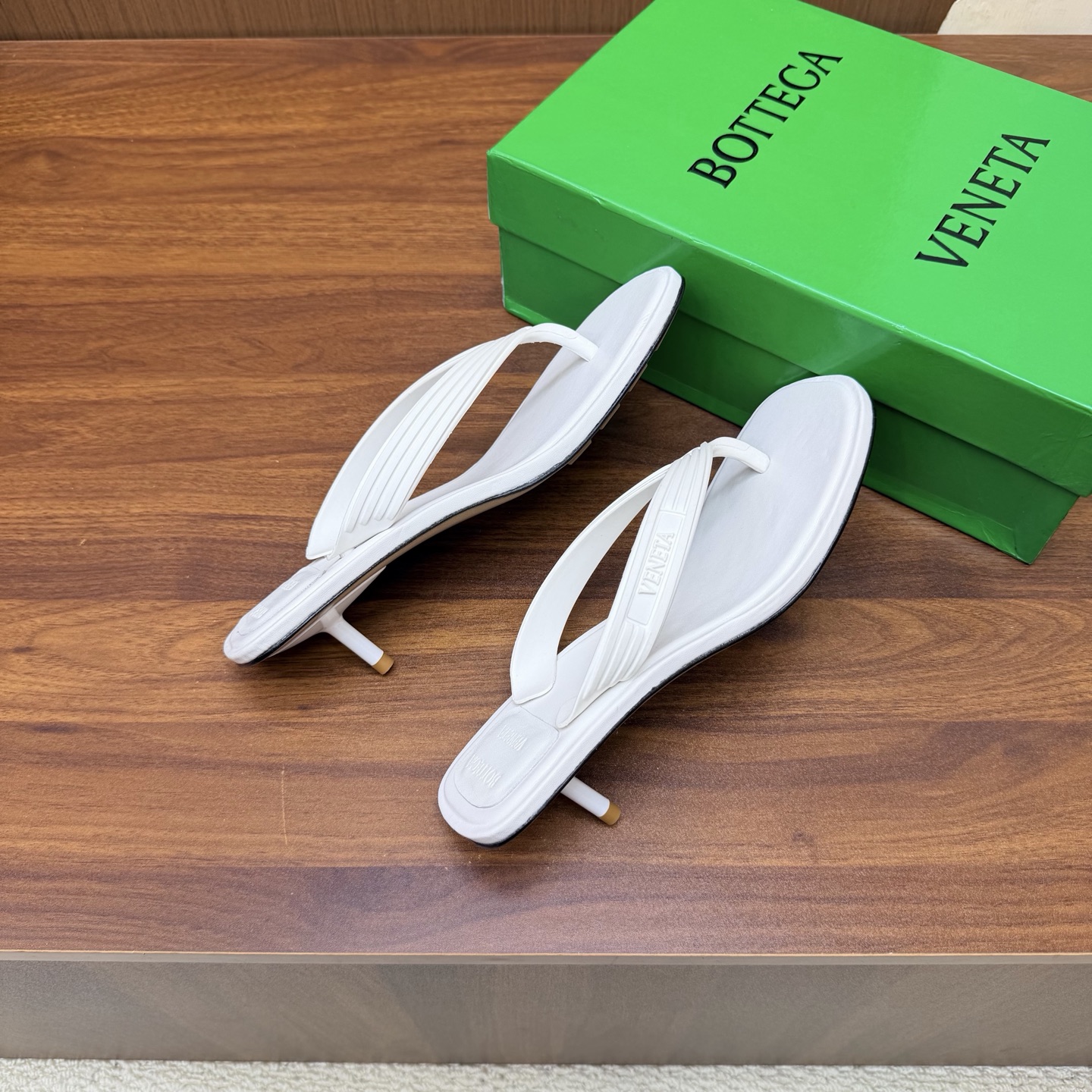 Bottega Veneta Slides