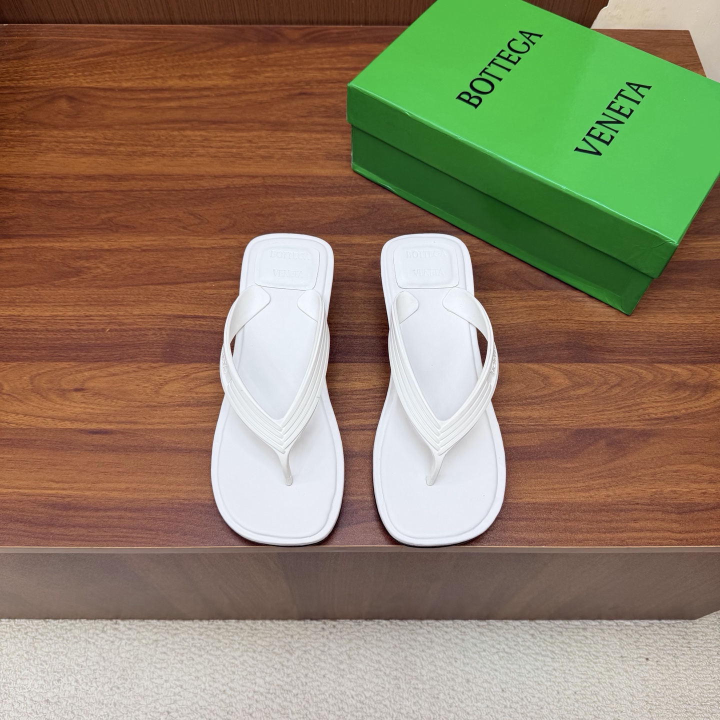 Bottega Veneta Slides