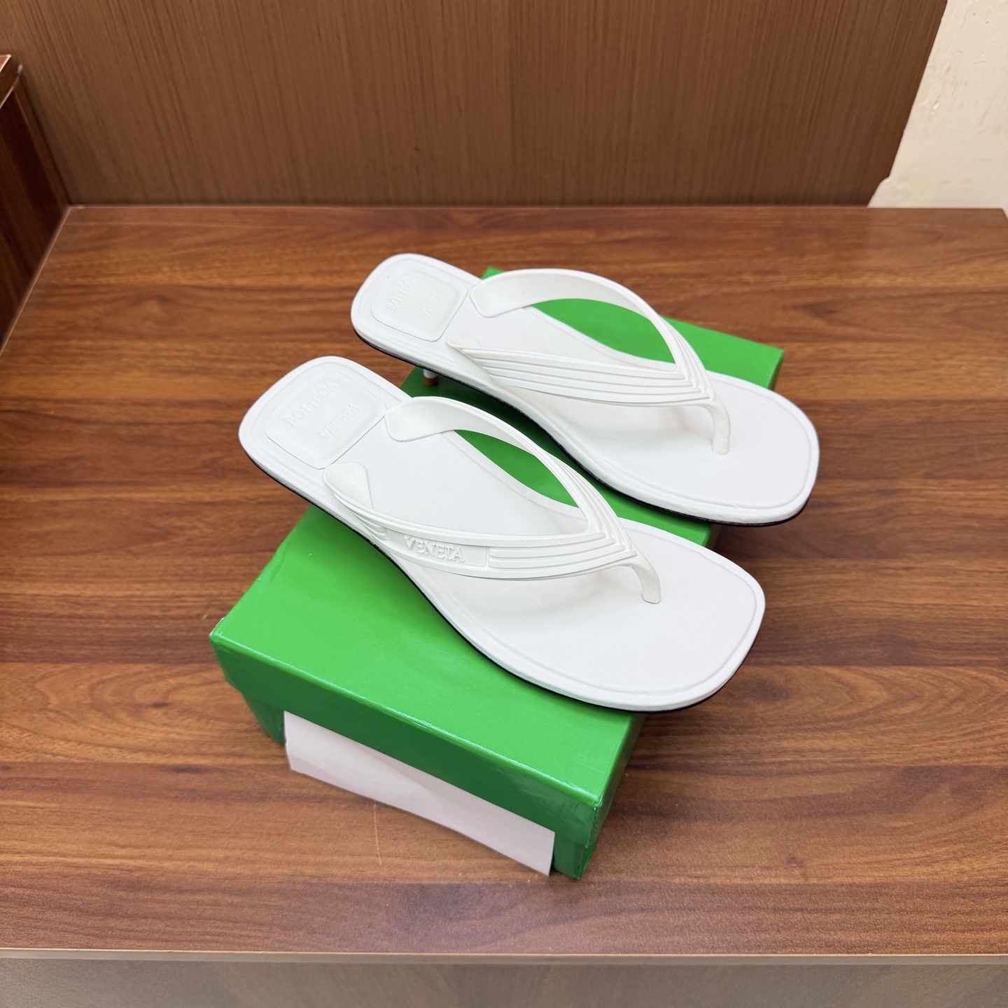 Bottega Veneta Slides