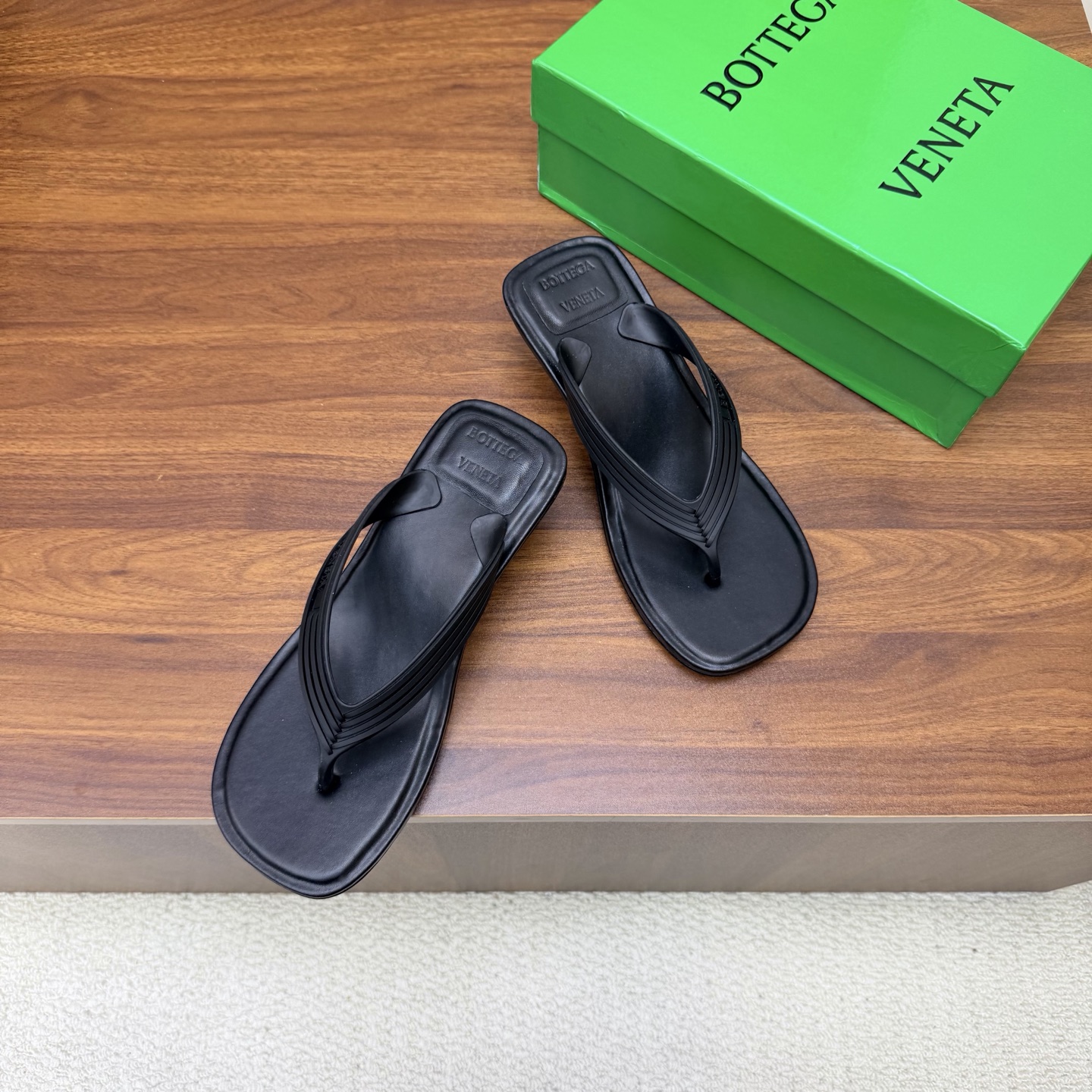 Bottega Veneta Slides