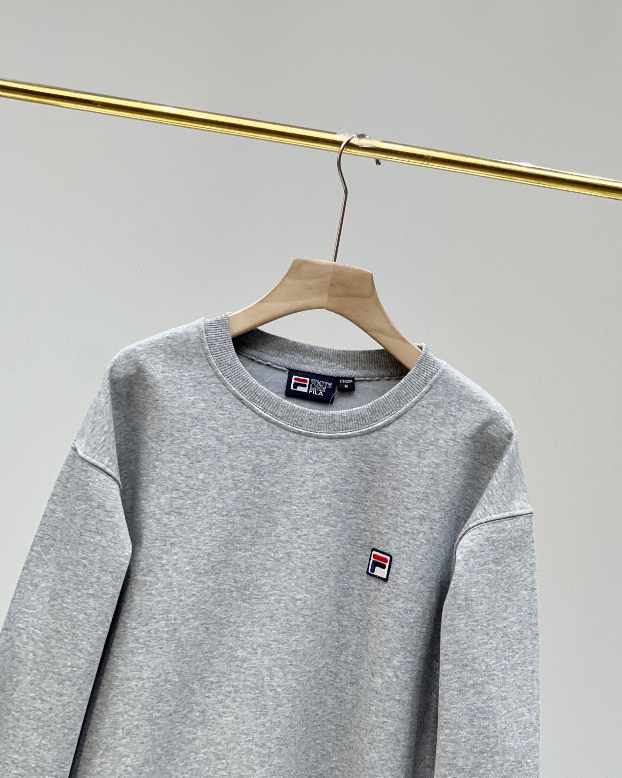 No gender difference is acceptable for both men and women.You can choose - Clothes 6