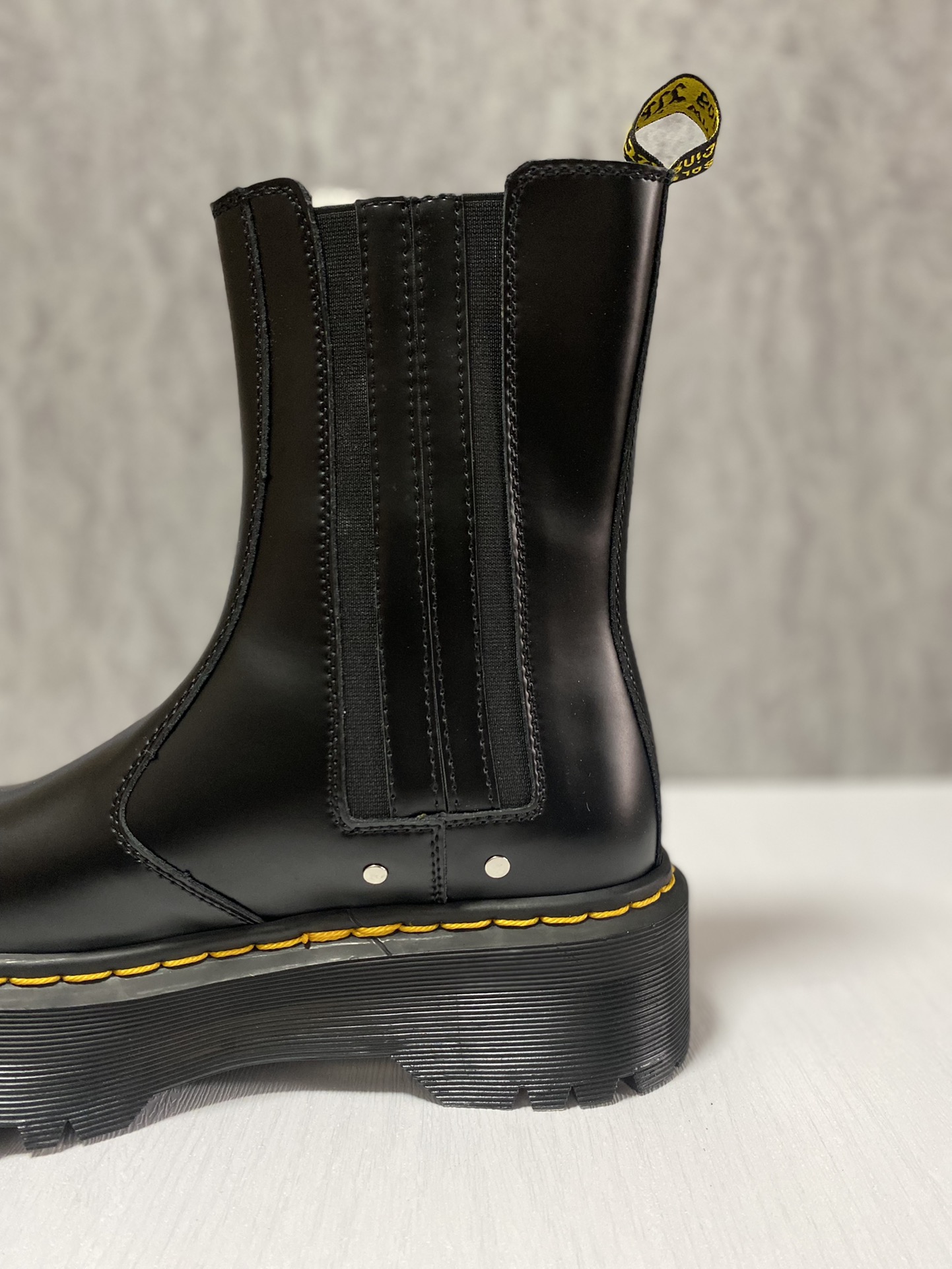 240 Dr.Martens 马汀博士 2976 哑光面 max松紧侧拉链后底切尔西系列马丁靴