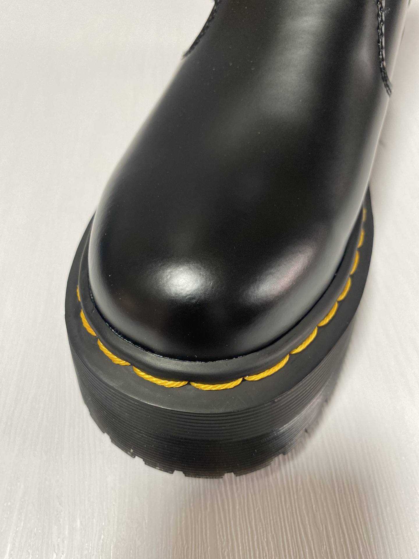 240 Dr.Martens 马汀博士 2976 哑光面 max松紧侧拉链后底切尔西系列马丁靴