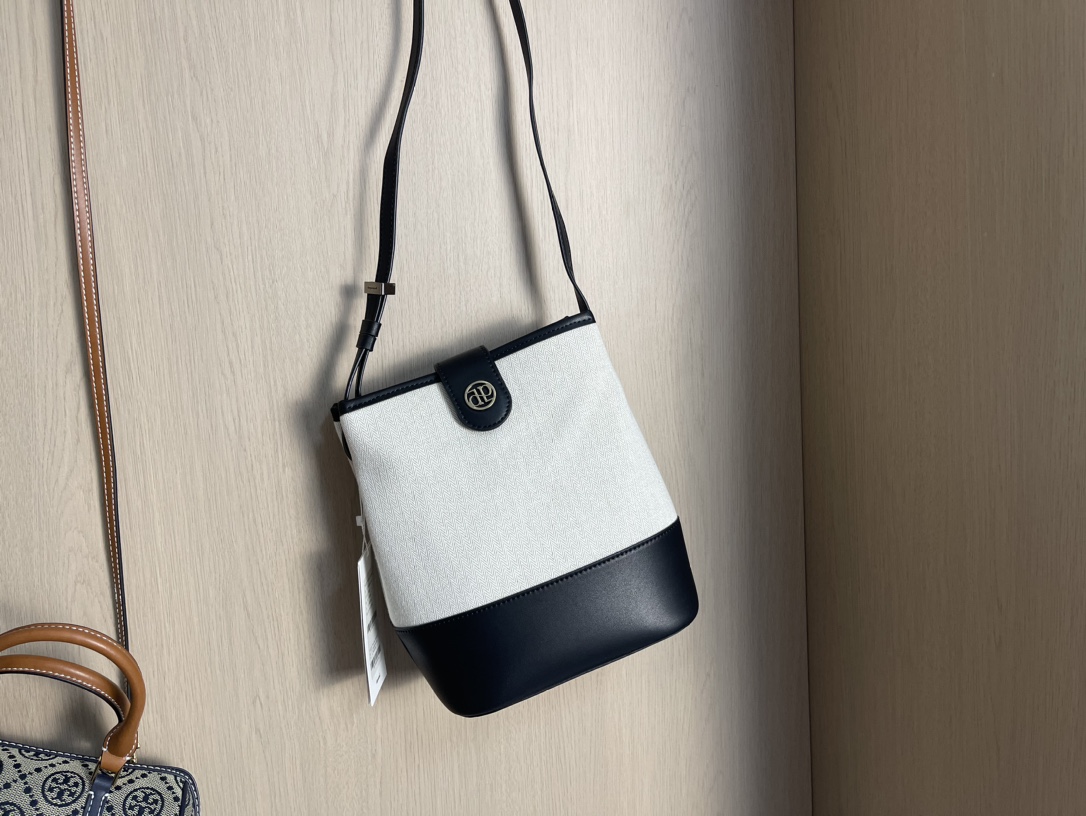 Bucket Bag - Comprehensive 8