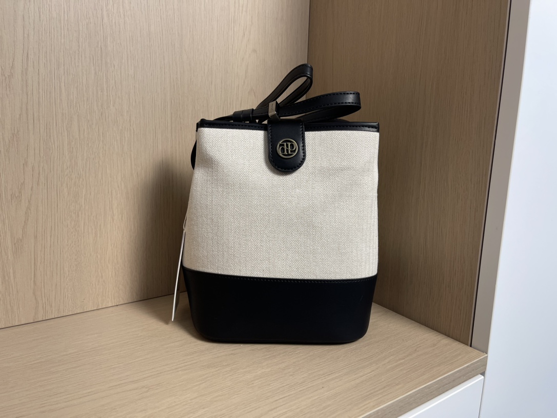 Bucket Bag - Comprehensive 3