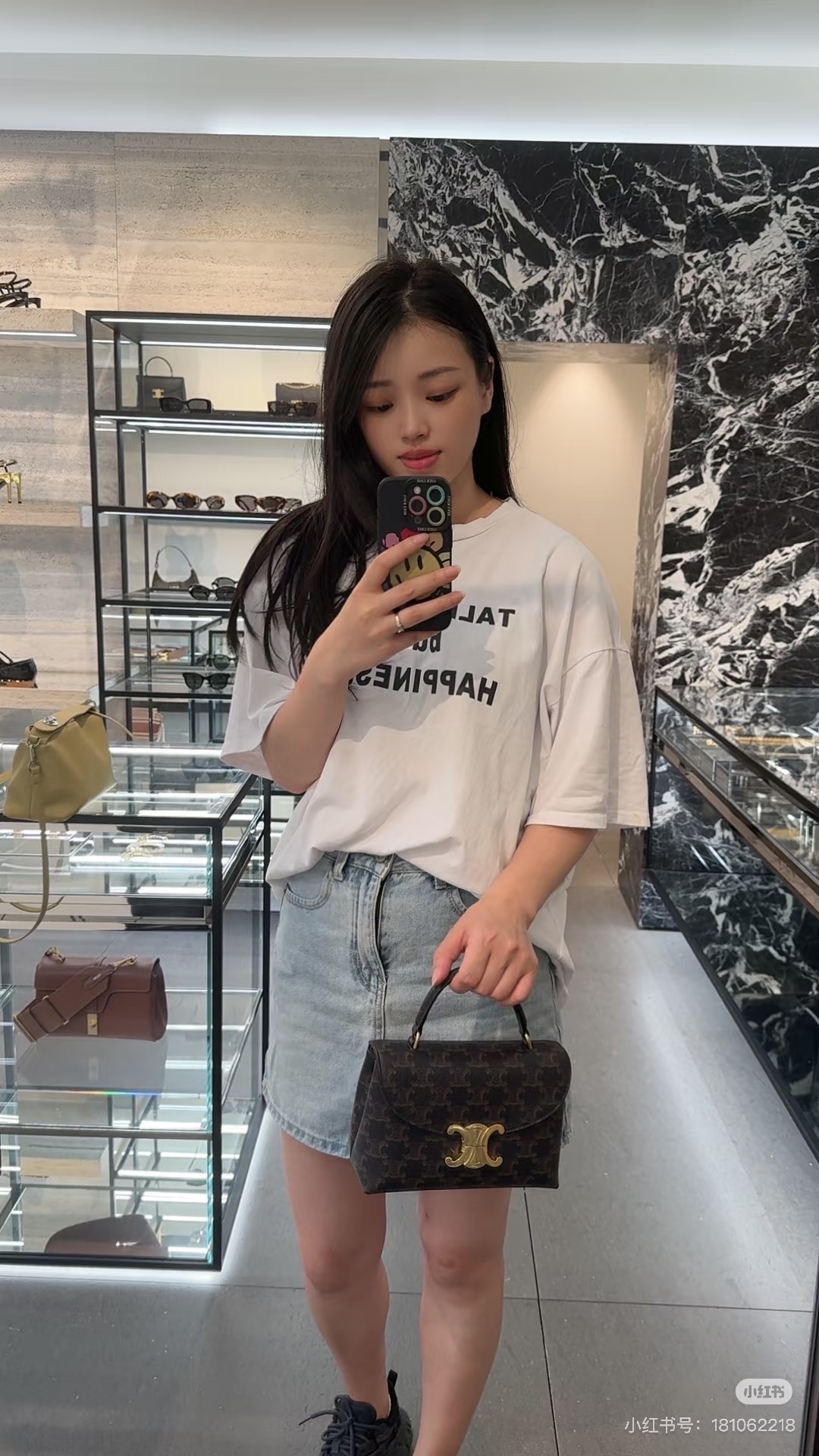 包包自重很轻,天冷以后搭配大衣真是绝美啦 3