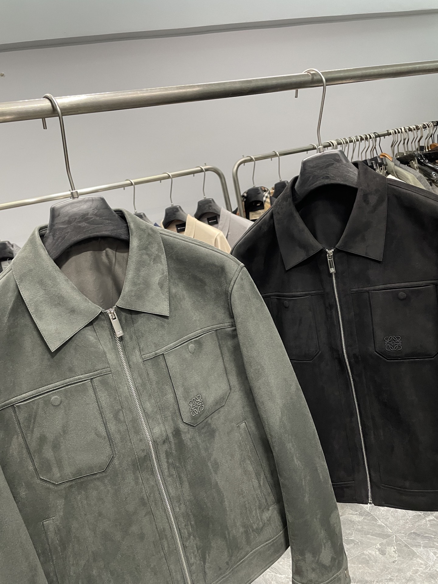 LOE25FW秋冬新款环保麂皮绒翻领夹克，男士时尚立体双口袋休闲夹克皮衣外套！贸易公司渠道稀出，同步官网