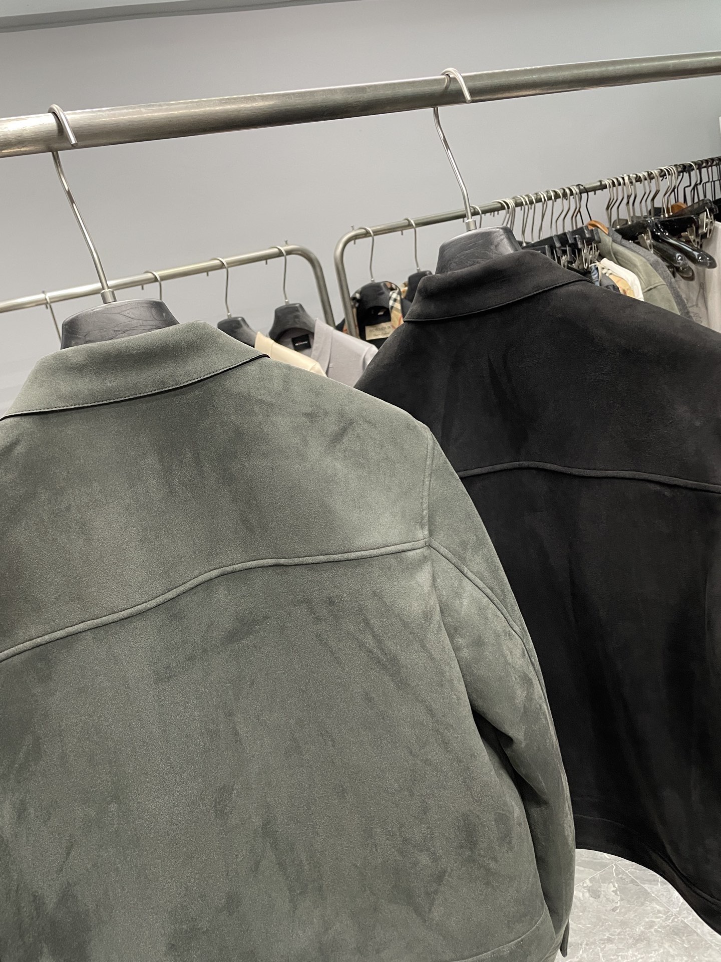 LOE25FW秋冬新款环保麂皮绒翻领夹克，男士时尚立体双口袋休闲夹克皮衣外套！贸易公司渠道稀出，同步官网