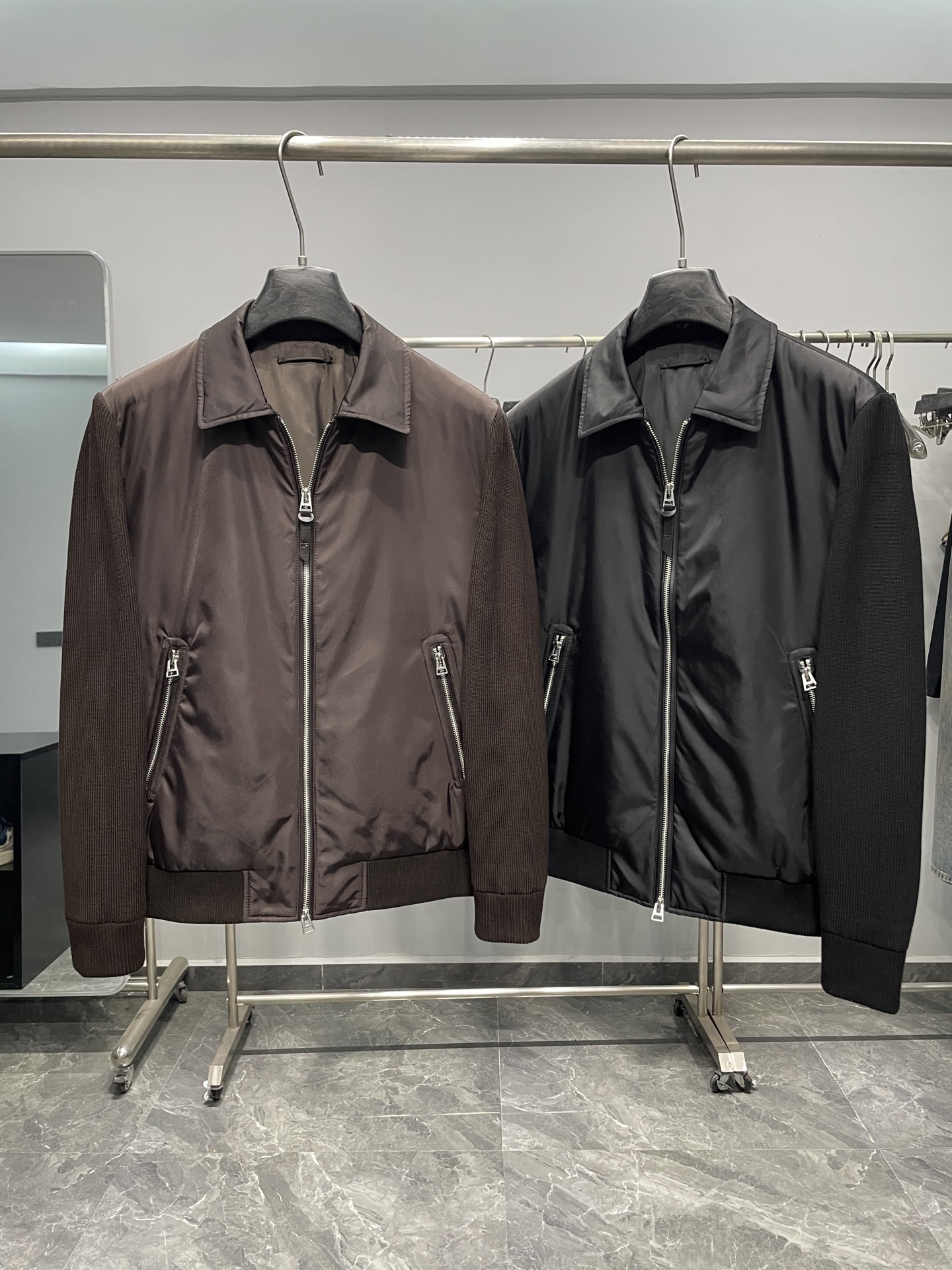 Veste Bomber Homme Bicolore en Nylon Technique et Tricot, Col Classique