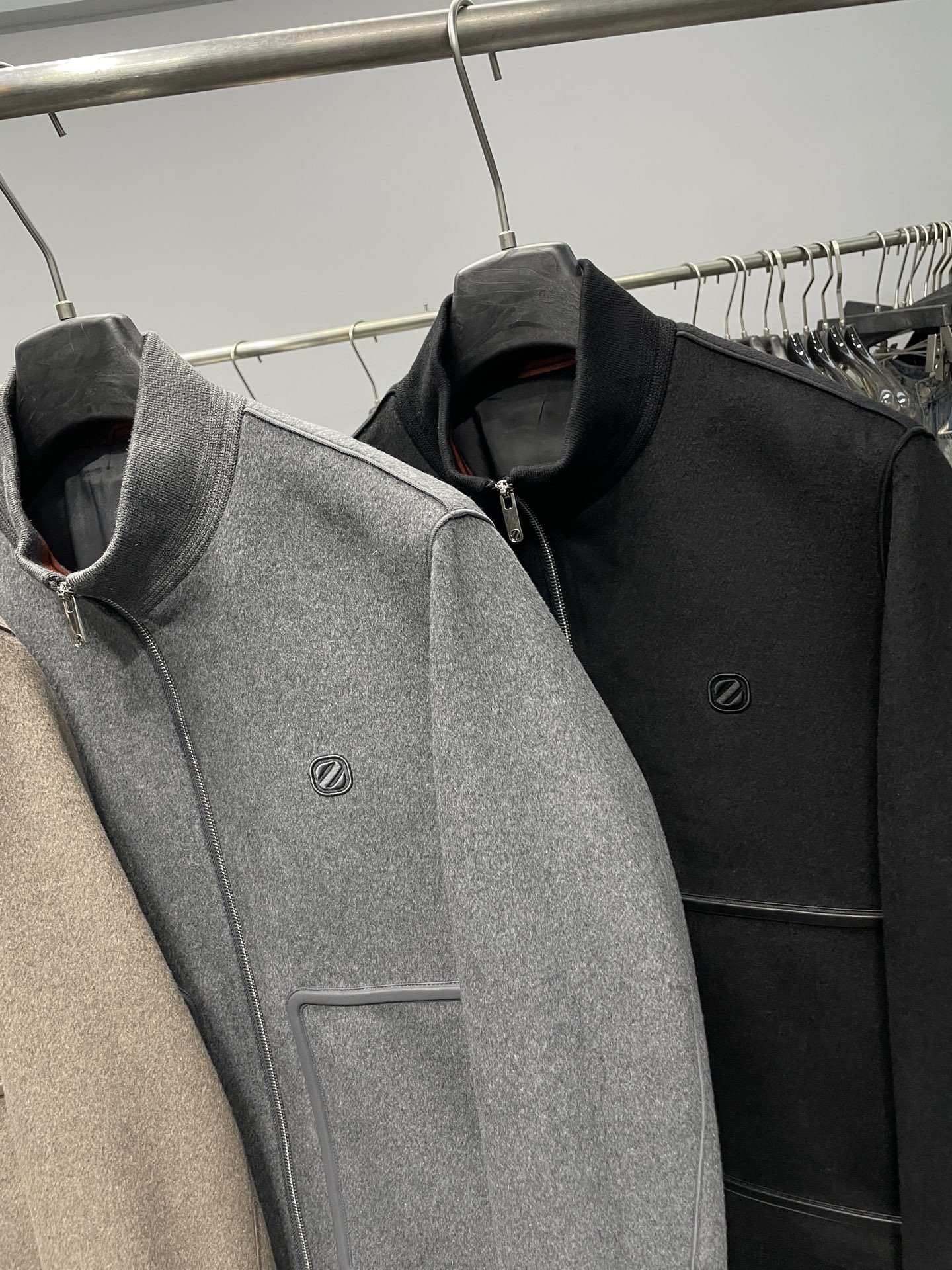 ～EZ25FW秋冬新款男士高端品质都市时尚立领羊毛夹克外套！高品质羊毛材质，经典时尚版型，以高档面料和品