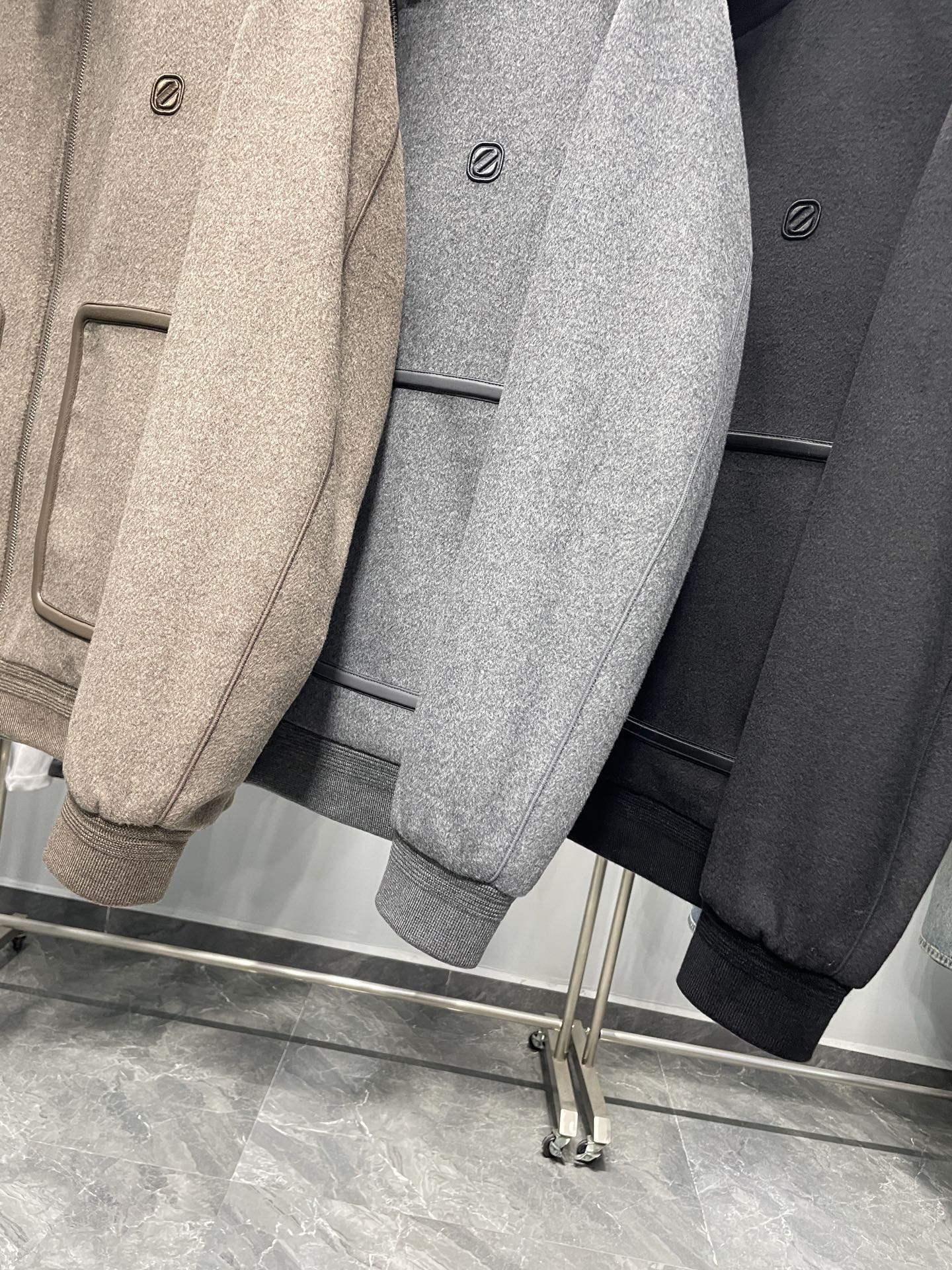 ～EZ25FW秋冬新款男士高端品质都市时尚立领羊毛夹克外套！高品质羊毛材质，经典时尚版型，以高档面料和品