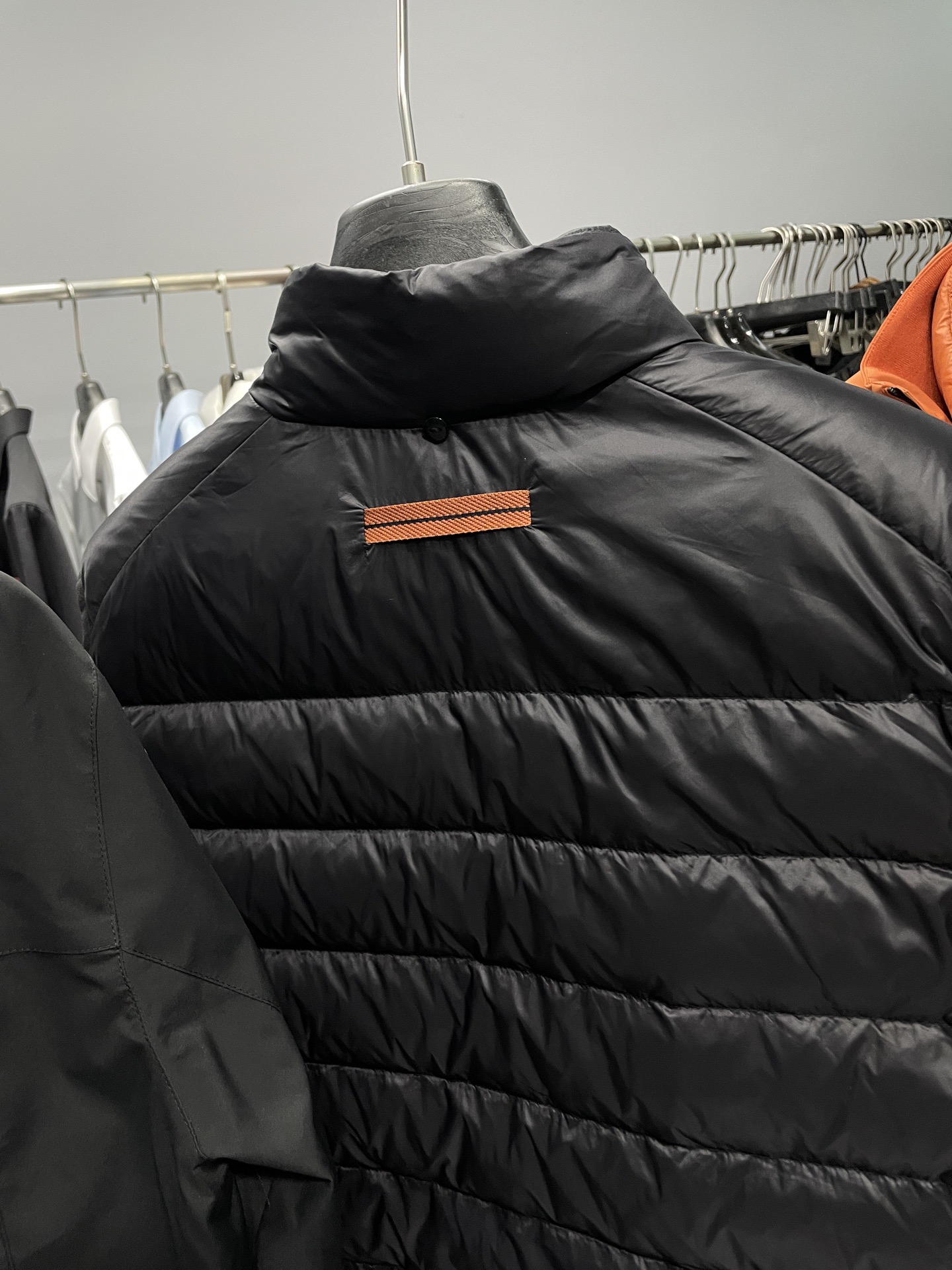 羽绒服 黑色细节图～