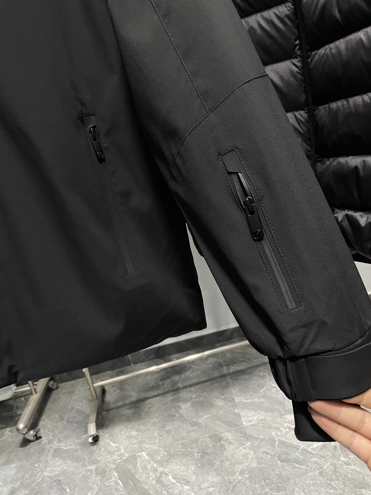 羽绒服 黑色细节图～