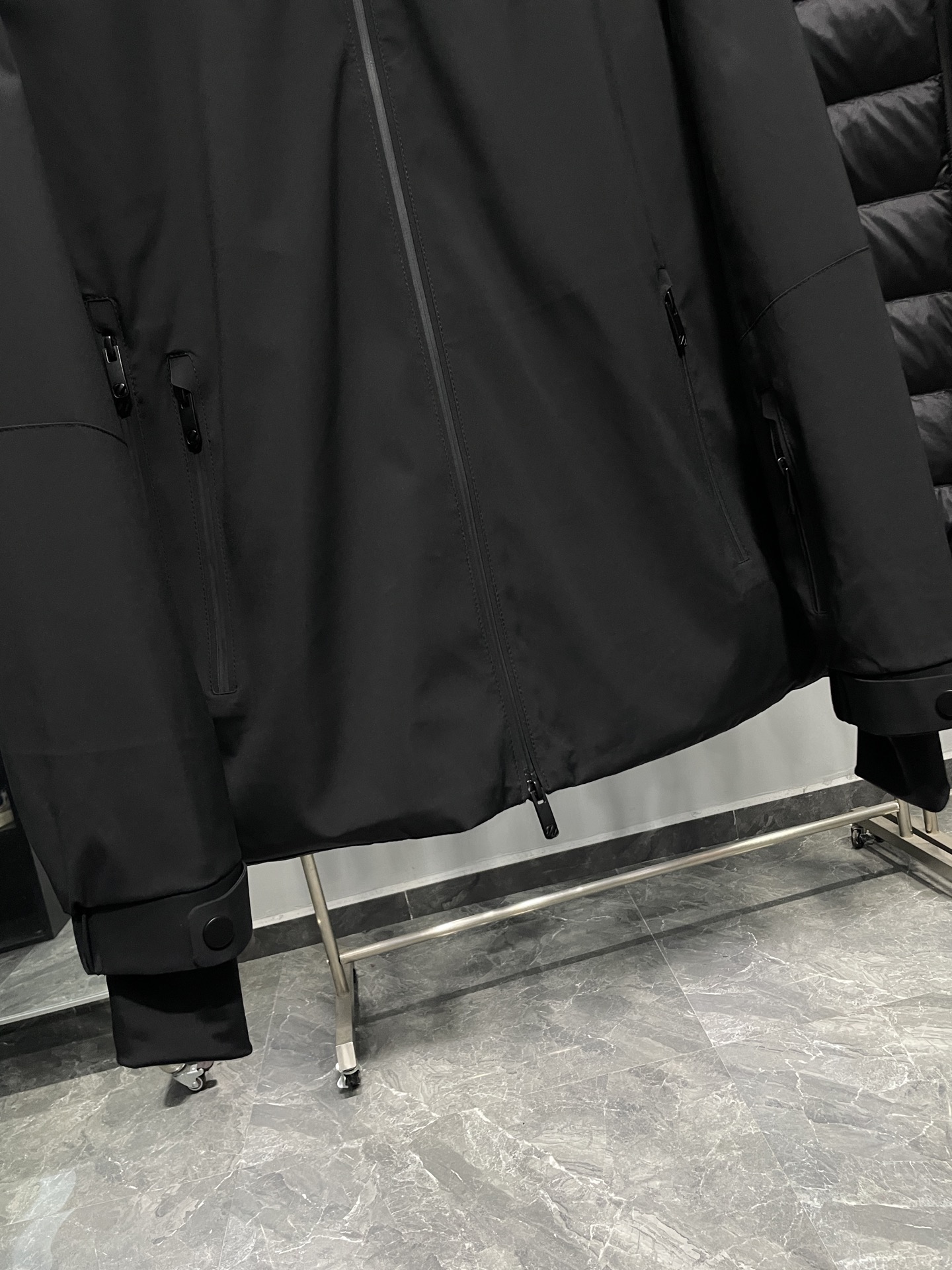 羽绒服 黑色细节图～