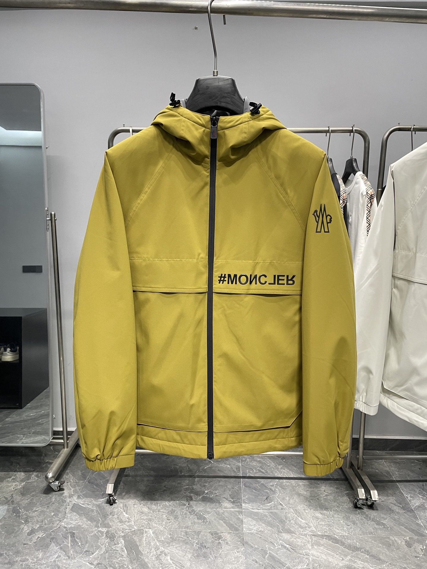 MON25FW秋冬新款尼龙拉链棉衣夹克！男士袖臂经典徽章休闲保暖棉服外套！贸易公司渠道稀出，领先官网发售