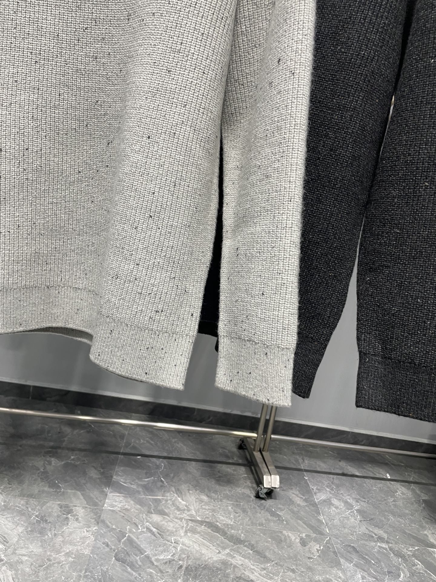 LW25FW秋冬新款花纱粗线针织全棉圆领毛衣，男士经典徽标刺绣时尚休闲套头毛衣针织衫！贸易公司渠道稀出，