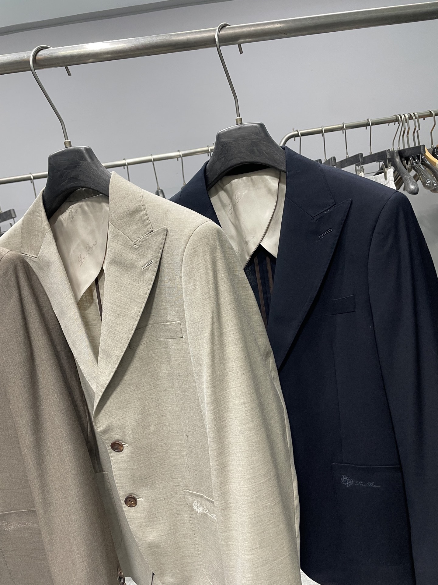 loro Piana76SS春季新款老钱风羊毛混纺男士商务休闲西装外套，现代男士衣橱里兼具质感与实穿性的