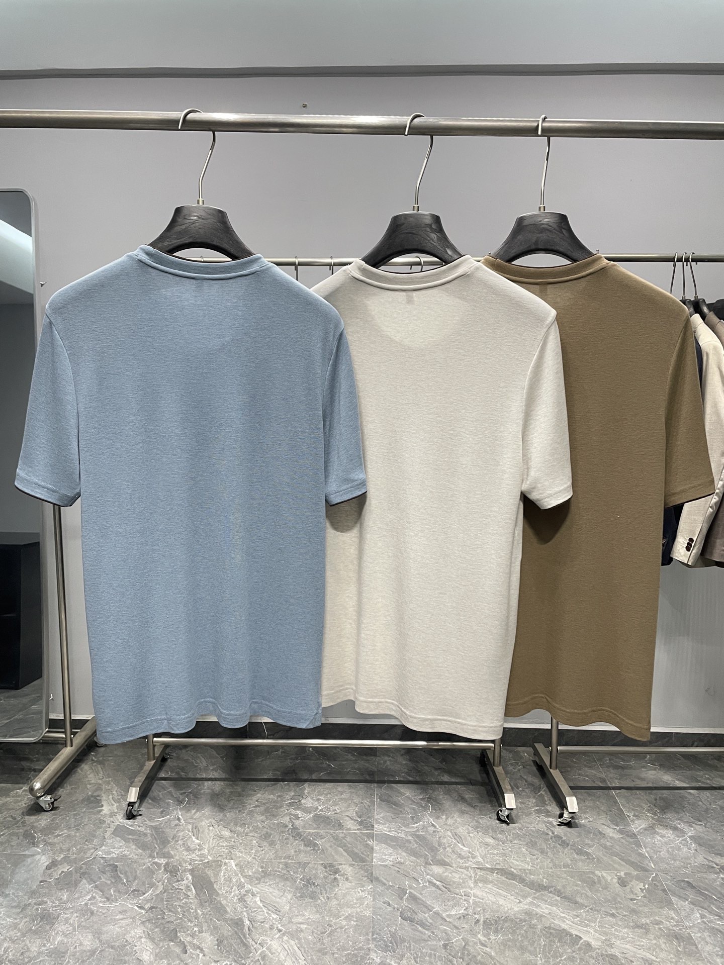 loro Piana76SS春夏新款羊毛天丝混纺针织圆领短袖T恤！意式轻奢的温润质感之选，以极简美学为内