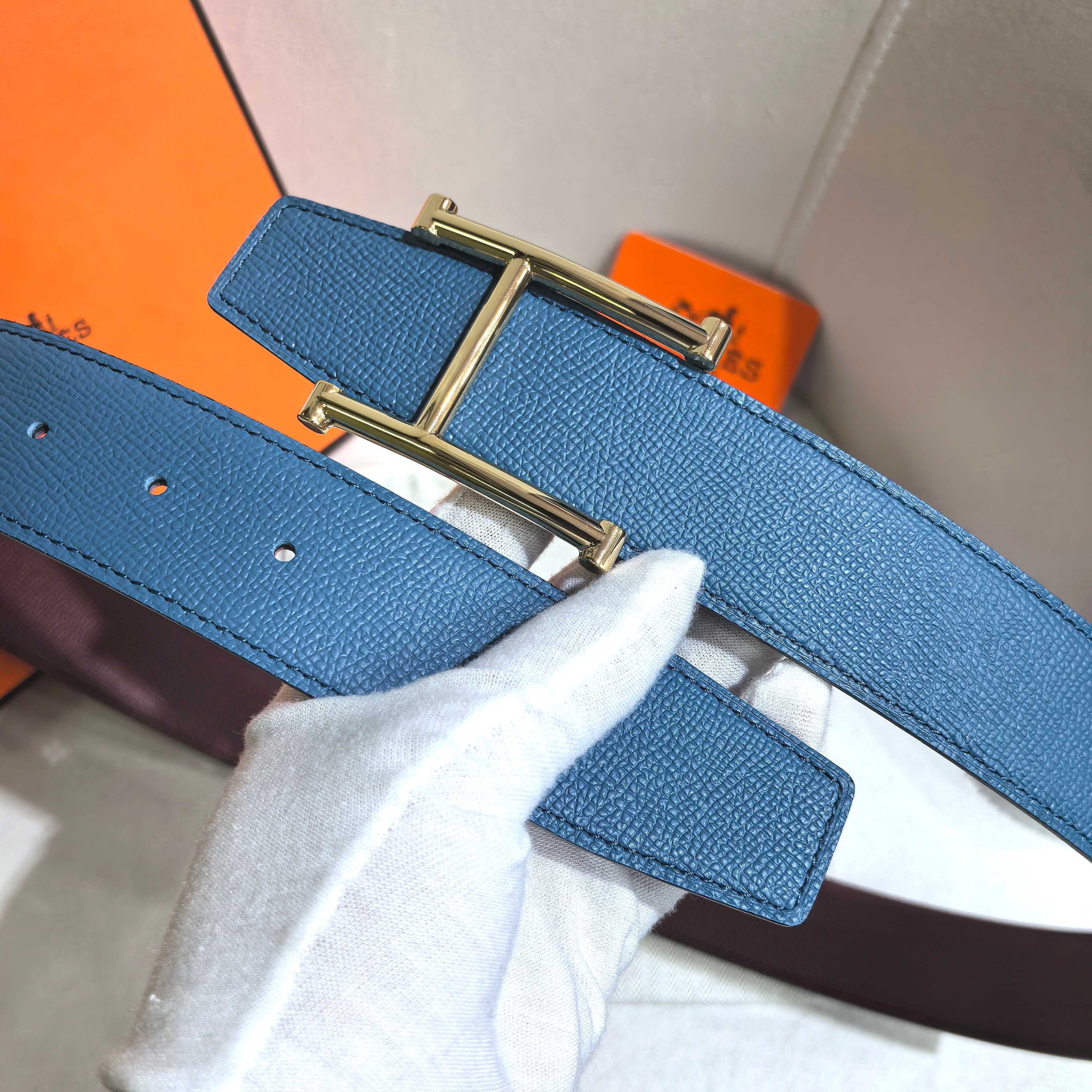 H JumPing 精品五金 搭配进口（黑）手掌纹皮 宽度38MM 以其精湛工艺高品质材料和经典设计备受