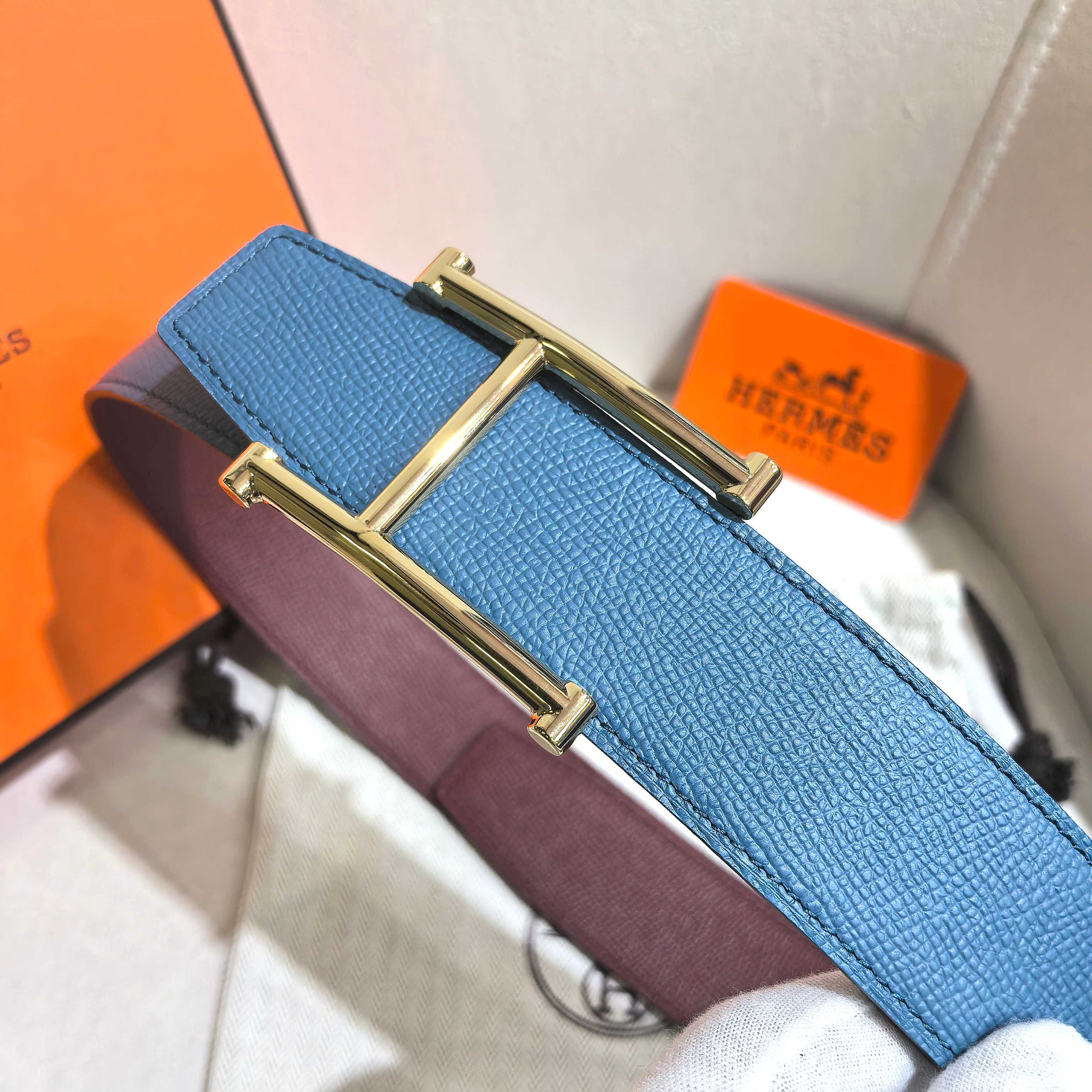 H JumPing 精品五金 搭配进口（黑）手掌纹皮 宽度38MM 以其精湛工艺高品质材料和经典设计备受