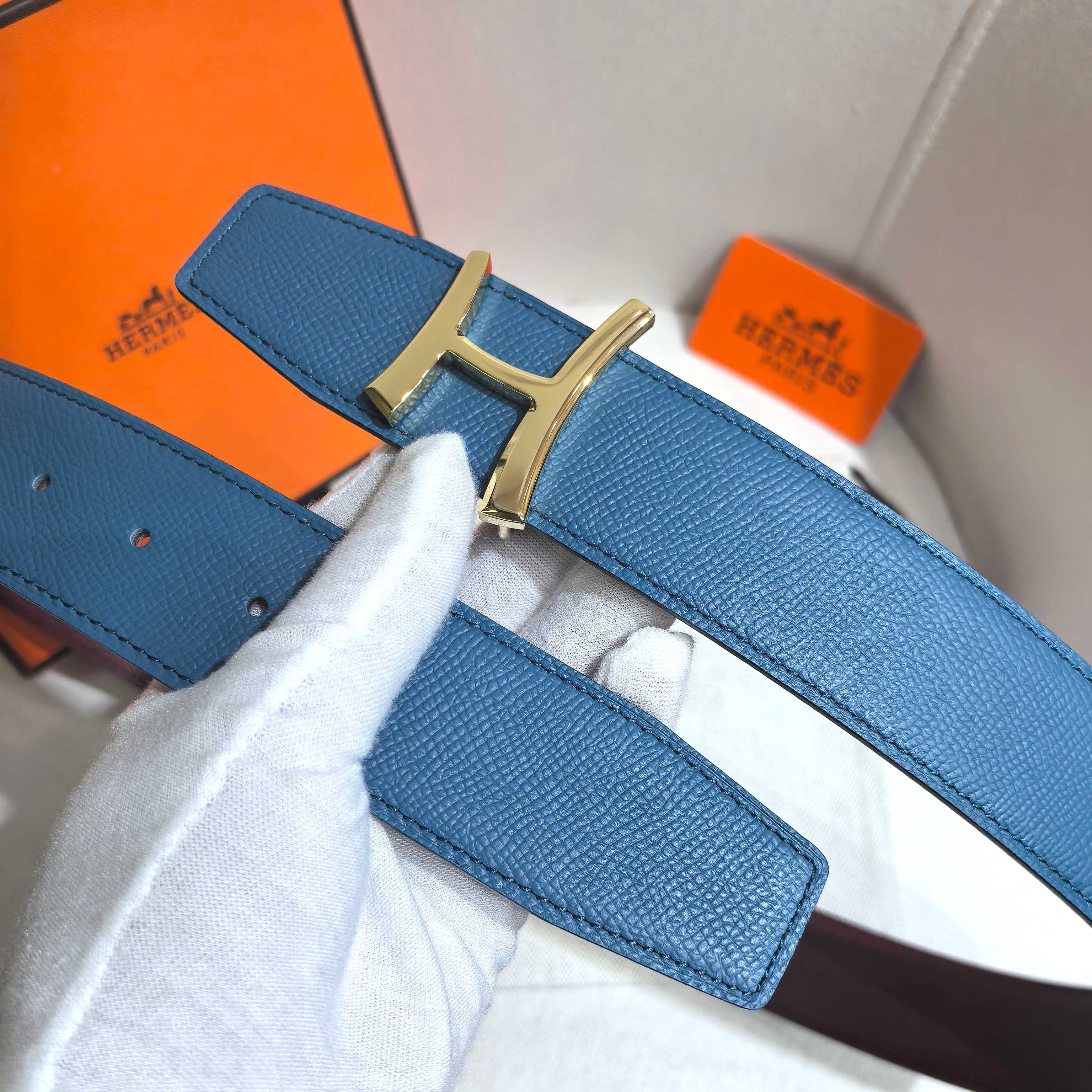 H JumPing 精品五金 搭配进口（黑）手掌纹皮 宽度38MM 以其精湛工艺高品质材料和经典设计备受