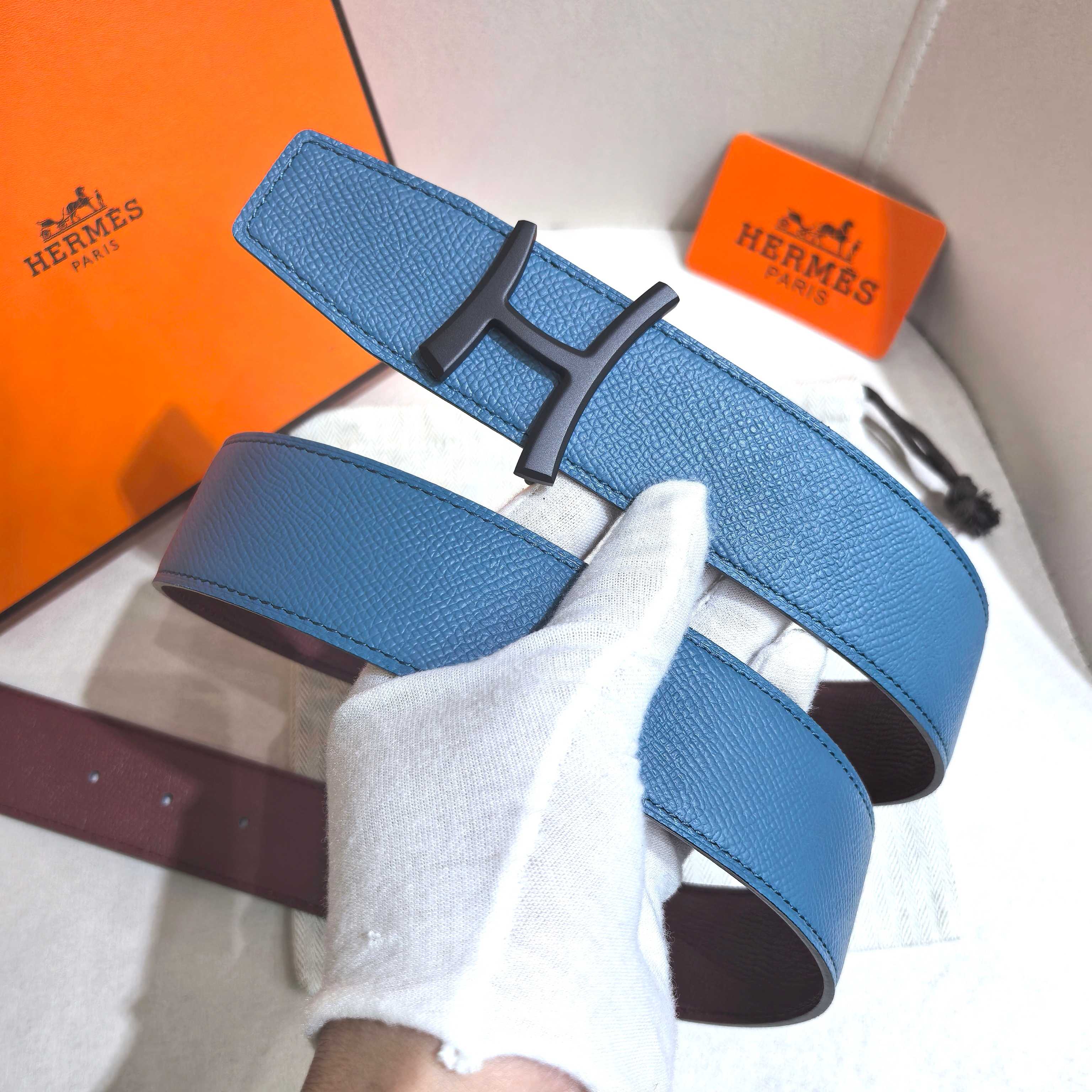 H JumPing 精品五金 搭配进口（黑）手掌纹皮 宽度38MM 以其精湛工艺高品质材料和经典设计备受