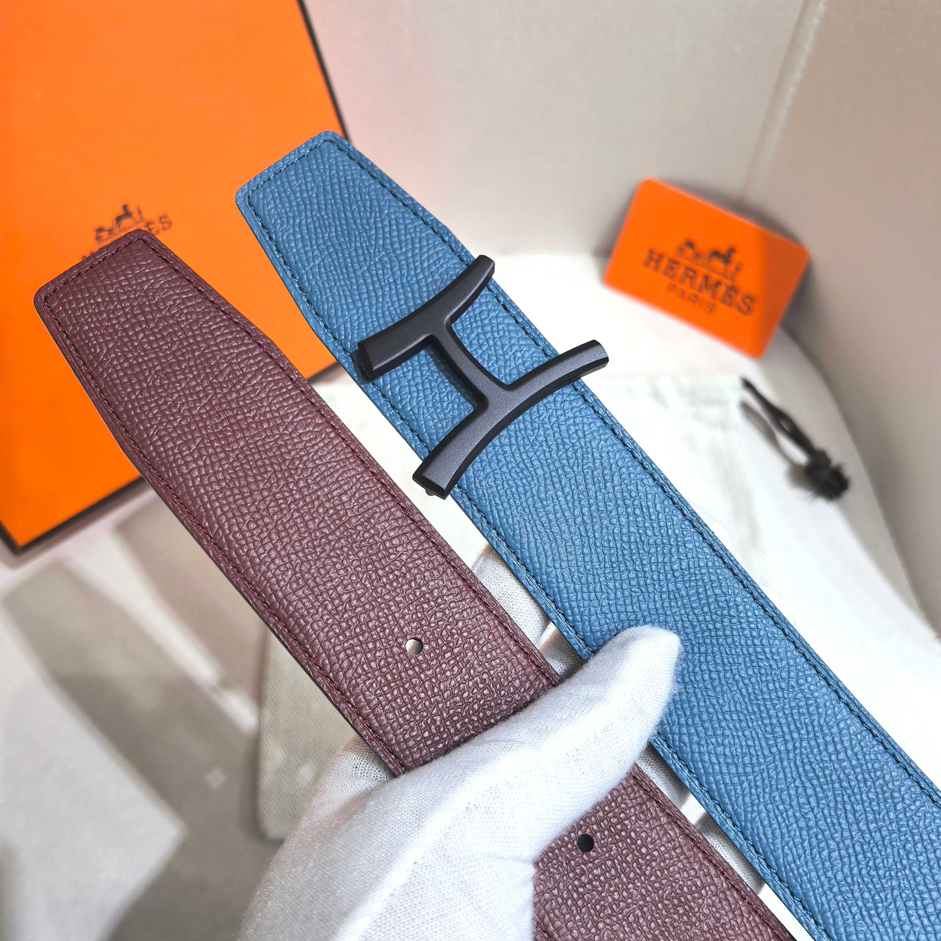 H JumPing 精品五金 搭配进口（黑）手掌纹皮 宽度38MM 以其精湛工艺高品质材料和经典设计备受