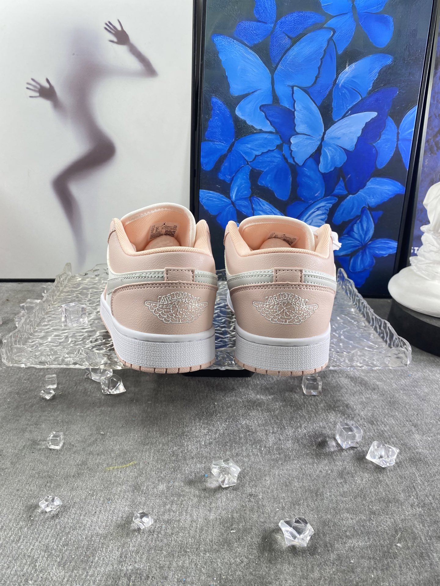 💰113 高版本 aj低帮白粉 高版本q5✅ 橡胶实心大底套楦工艺 激光打孔 原版开模 尺码36-44 男女码现货. q5

