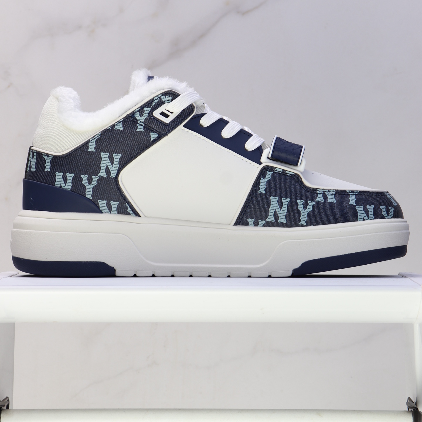 💰200

平台订单 MLB 纽约洋基队 海军蓝

货号：3ASXCDN3N-50NYD
尺码：35 36 36.5 37 38.5 39 40 40.5 41 42 42.5 43 44 44.5 45