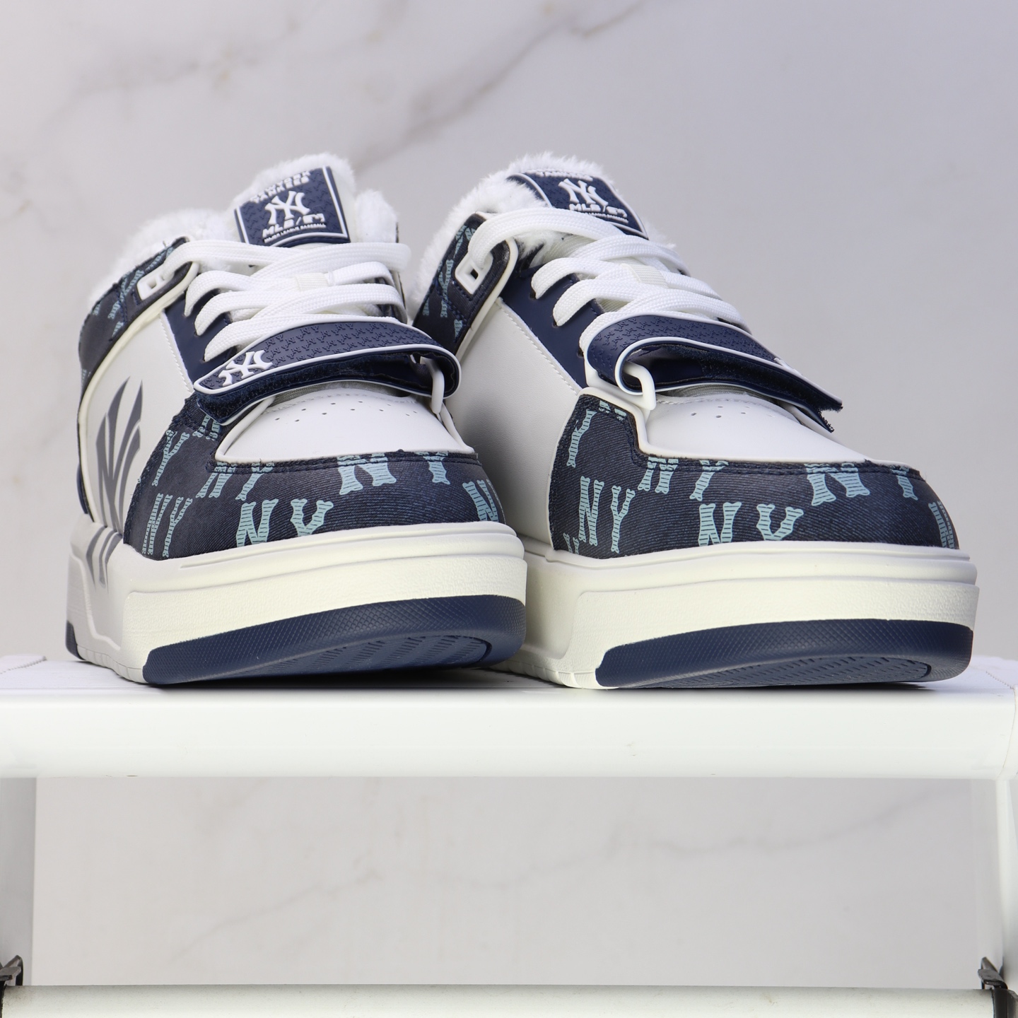 💰200

平台订单 MLB 纽约洋基队 海军蓝

货号：3ASXCDN3N-50NYD
尺码：35 36 36.5 37 38.5 39 40 40.5 41 42 42.5 43 44 44.5 45