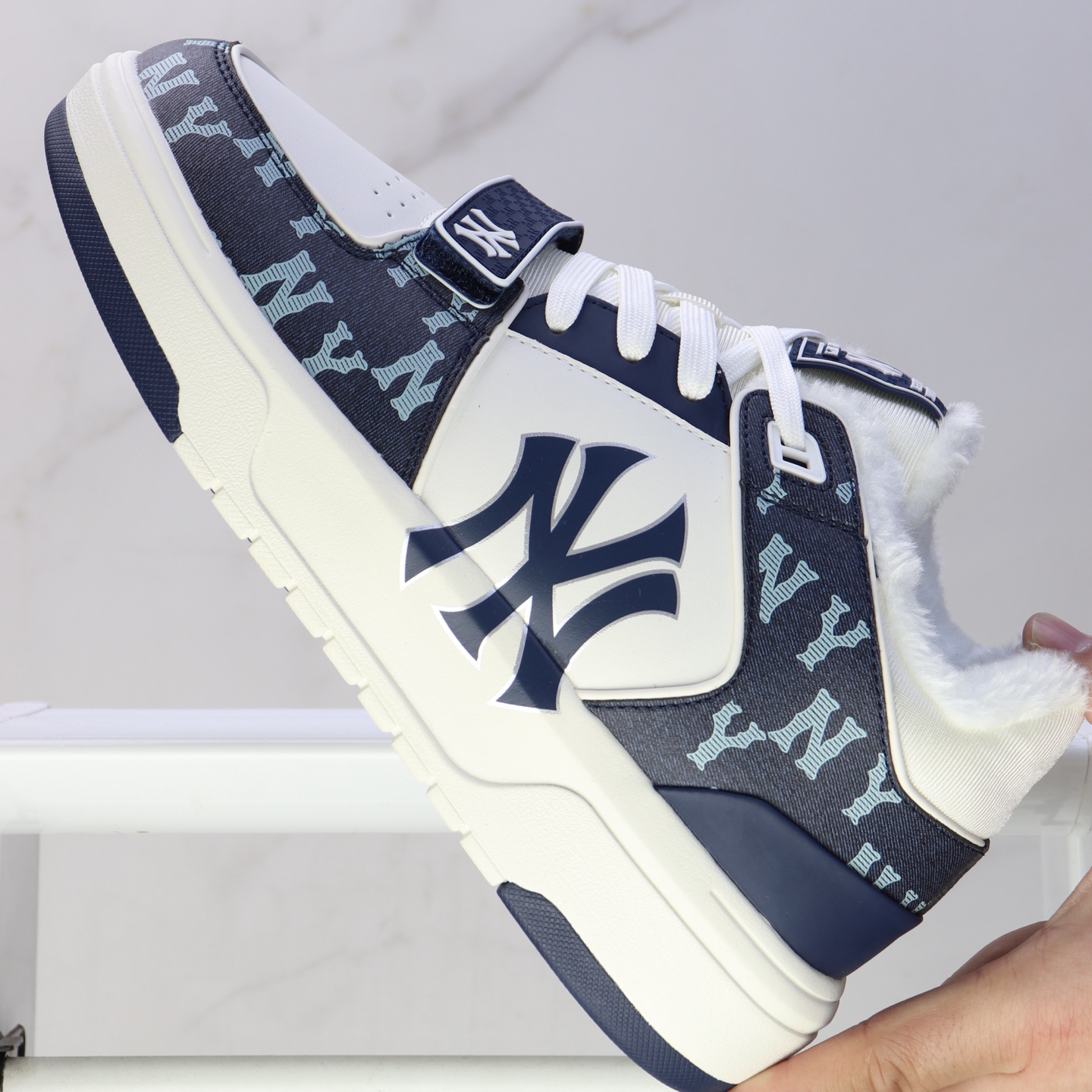 💰200

平台订单 MLB 纽约洋基队 海军蓝

货号：3ASXCDN3N-50NYD
尺码：35 36 36.5 37 38.5 39 40 40.5 41 42 42.5 43 44 44.5 45