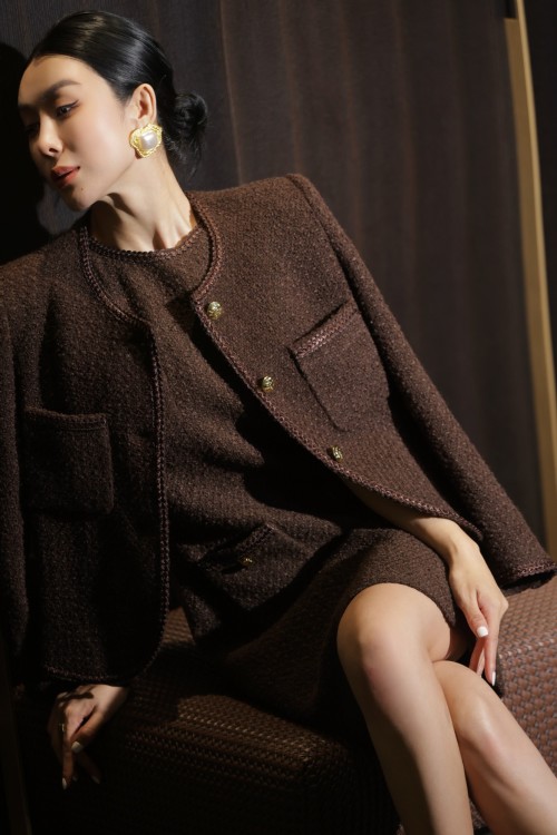 Elegant Women's Wool Blend Skirt Suit in Classic Chanel Style 1 Elegant Women's Wool Blend Skirt Suit in Classic Chanel Style
