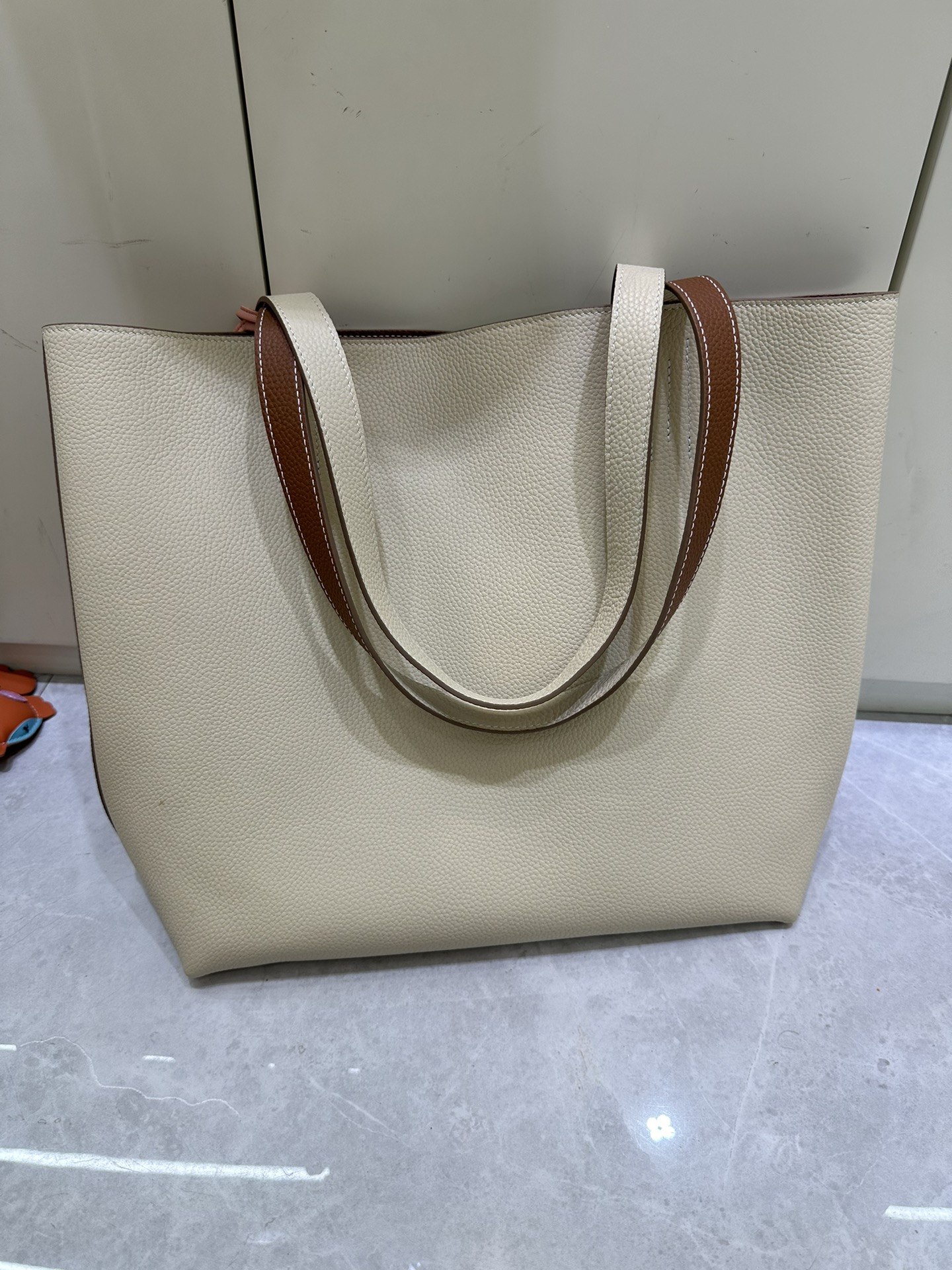 Hermès Milkshake white with golden brown