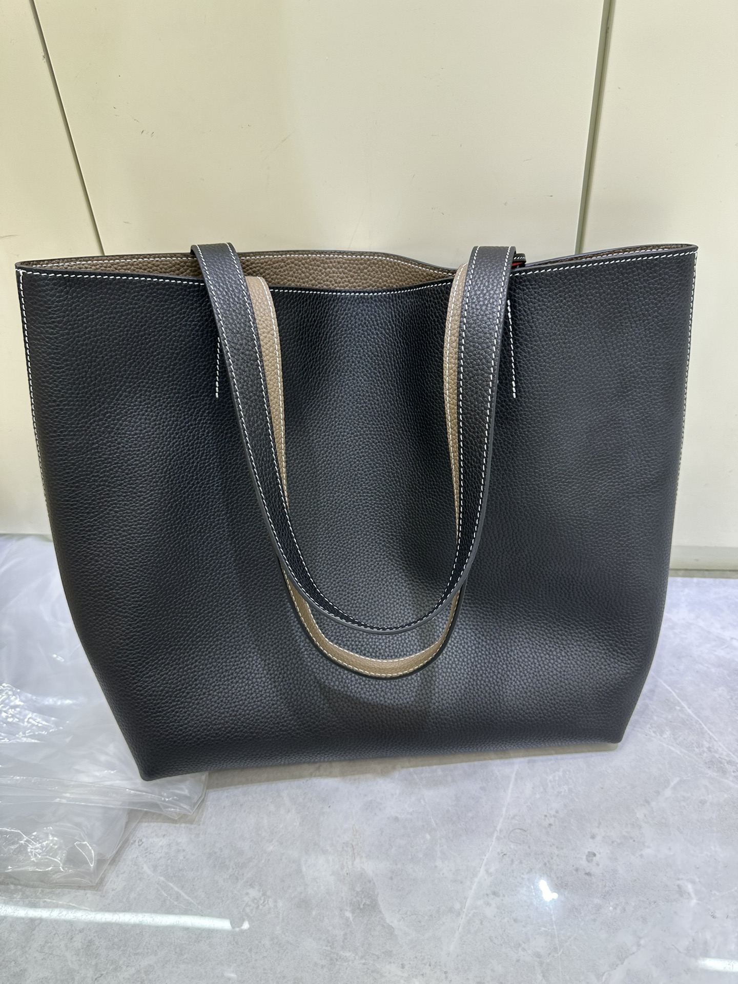 Hermès Black with elephant gray
