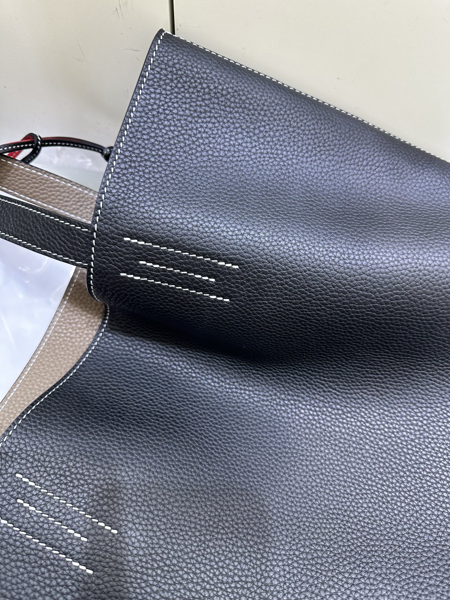 Hermès Black with elephant gray