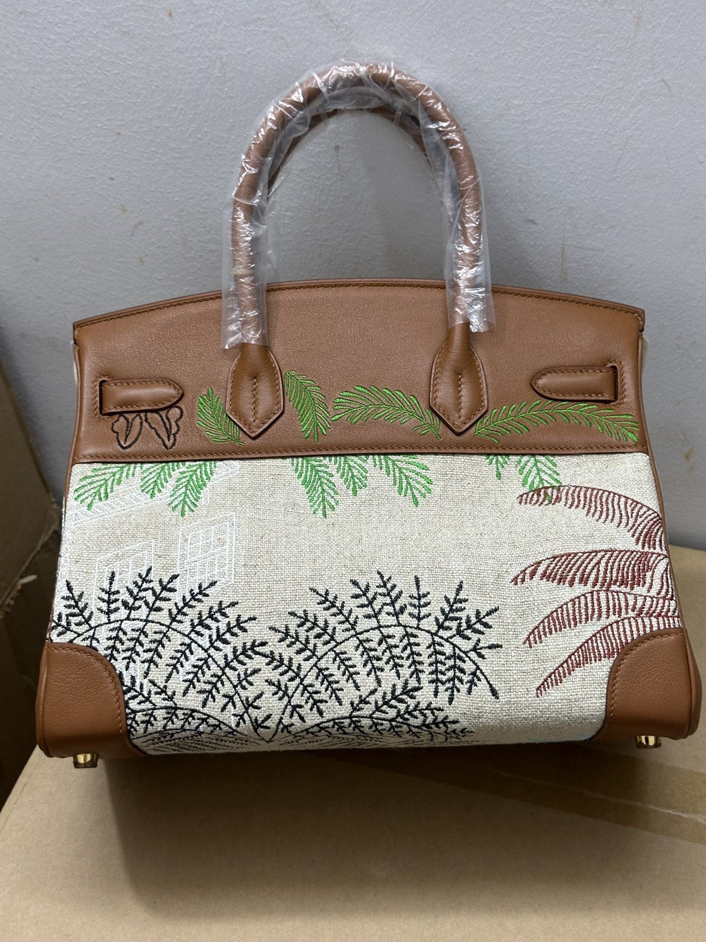 Hermès Rare edition counter and best customer order delivery