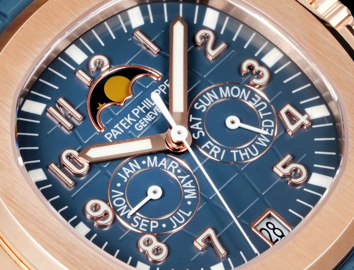 Patek Philippe Aquanaut 5261R-001: New Elegant and Practical Wristwatch Upgrade - 图片 5