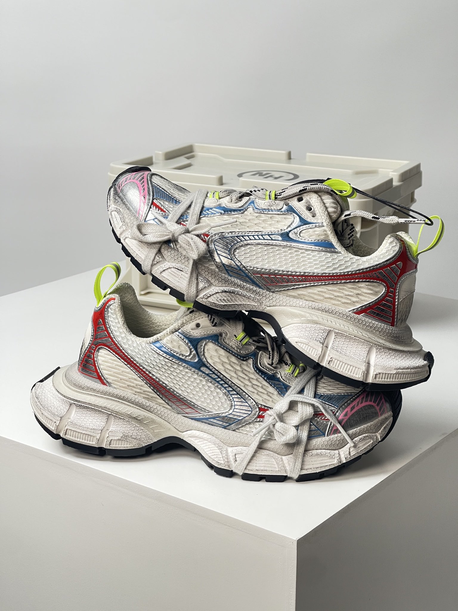 NO:392614,BALENCIAGA 3XL Sneakers 10th generation of Balenciaga 3XL Paris Daddy's One-Step Series Retro Aging Correct Handmade + Wear Effect + Original Combination Sole, Original Leather with Wire Wire Wire Exclusive Hunan Xingang Full Set of Data Private Model, Correct Original Handmade, Full Code Stored, All Handmade Older, Nothing in the first batch of handmade Older goods, Don't compare various wrong versions on the market Size 35 36 37 38 39 40 41 42 43 44 45 46, Daddy's Shoes, balenciaga, balenciaga19860909BALENCIAGA 3XL Sneakers 巴黎世家十代 3XL巴黎老爹一脚蹬系列复古做旧 正确手工做旧+磨损效果+原厂组合底,原厂皮料带钢丝纹 独家湖南兴昂全套数据 私模 ,正确原厂手工做旧,全码入库,全部手工做旧首批货不多 ,市面各种错版不要拿来比 尺码35 36 37 38 39 40 41 42 43 44 45 46,老爹鞋,balenciaga,balenciaga,Women's Shoes