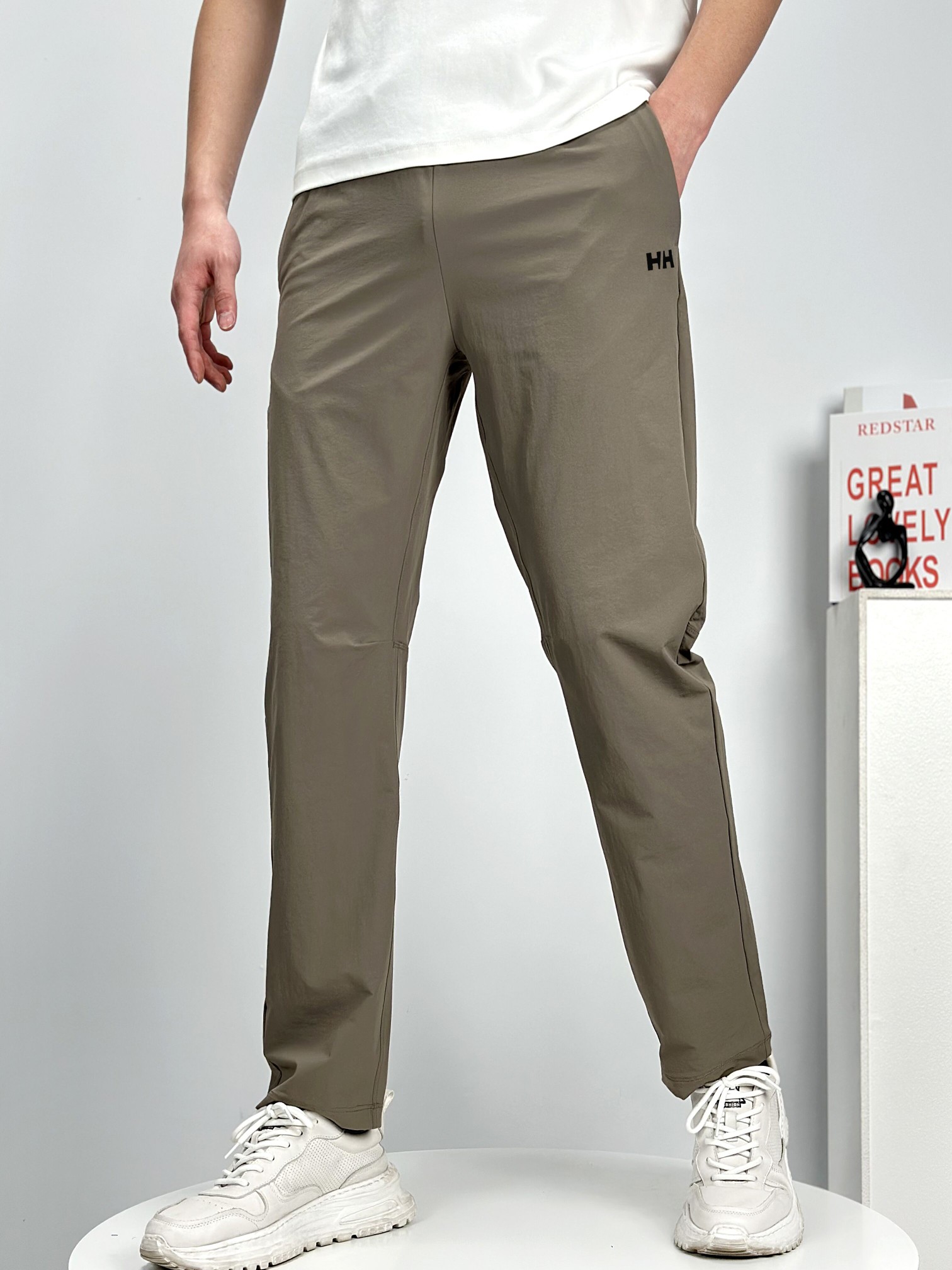 Alternative view of Pants 06877