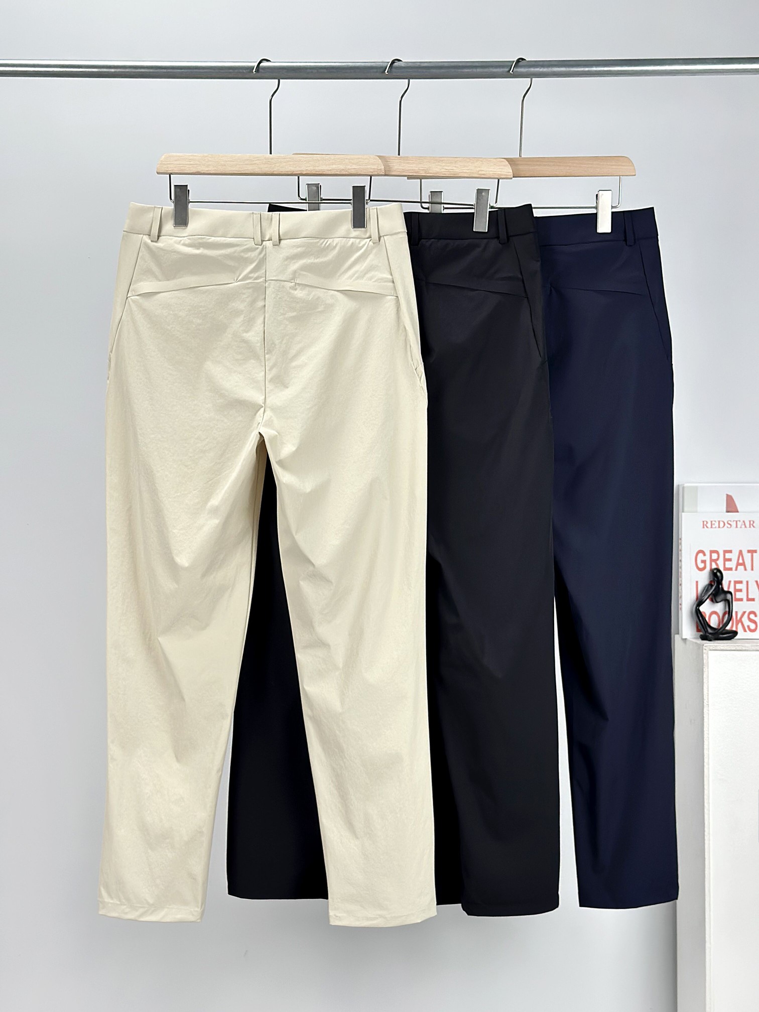 Alternative view of Pants 08456