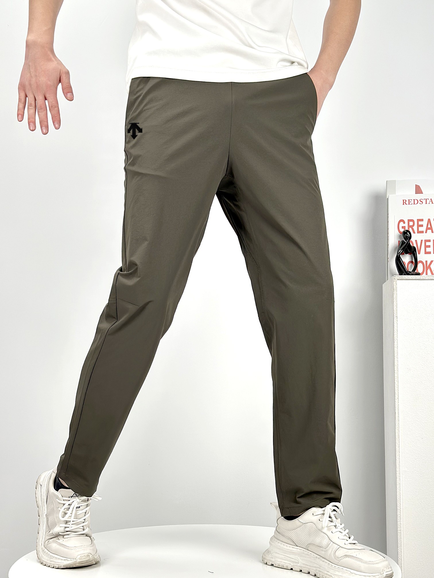 Alternative view of Pants 08439