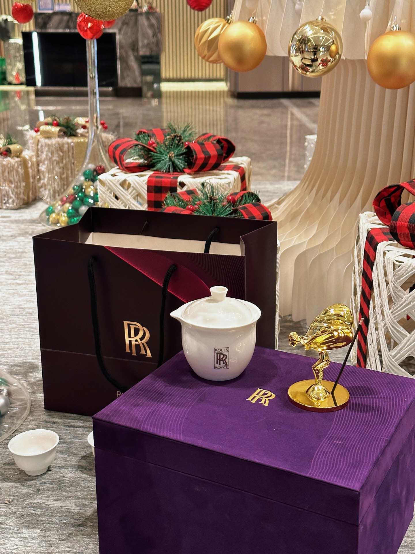 Rolls Royce Upgraded Gift Box - Comprehensive 6