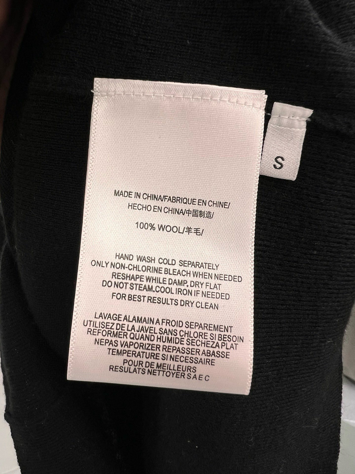 圣罗兰羊毛加真丝金属字母半高领内搭 修身套头长袖针织打底衫女秋 1、侧边订，颜色：黑色、白色、驼色、枣红