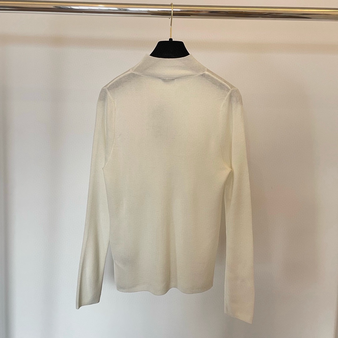 圣罗兰羊毛加真丝金属字母半高领内搭 修身套头长袖针织打底衫女秋 1、领边订，颜色：黑色、白色、驼色、枣红